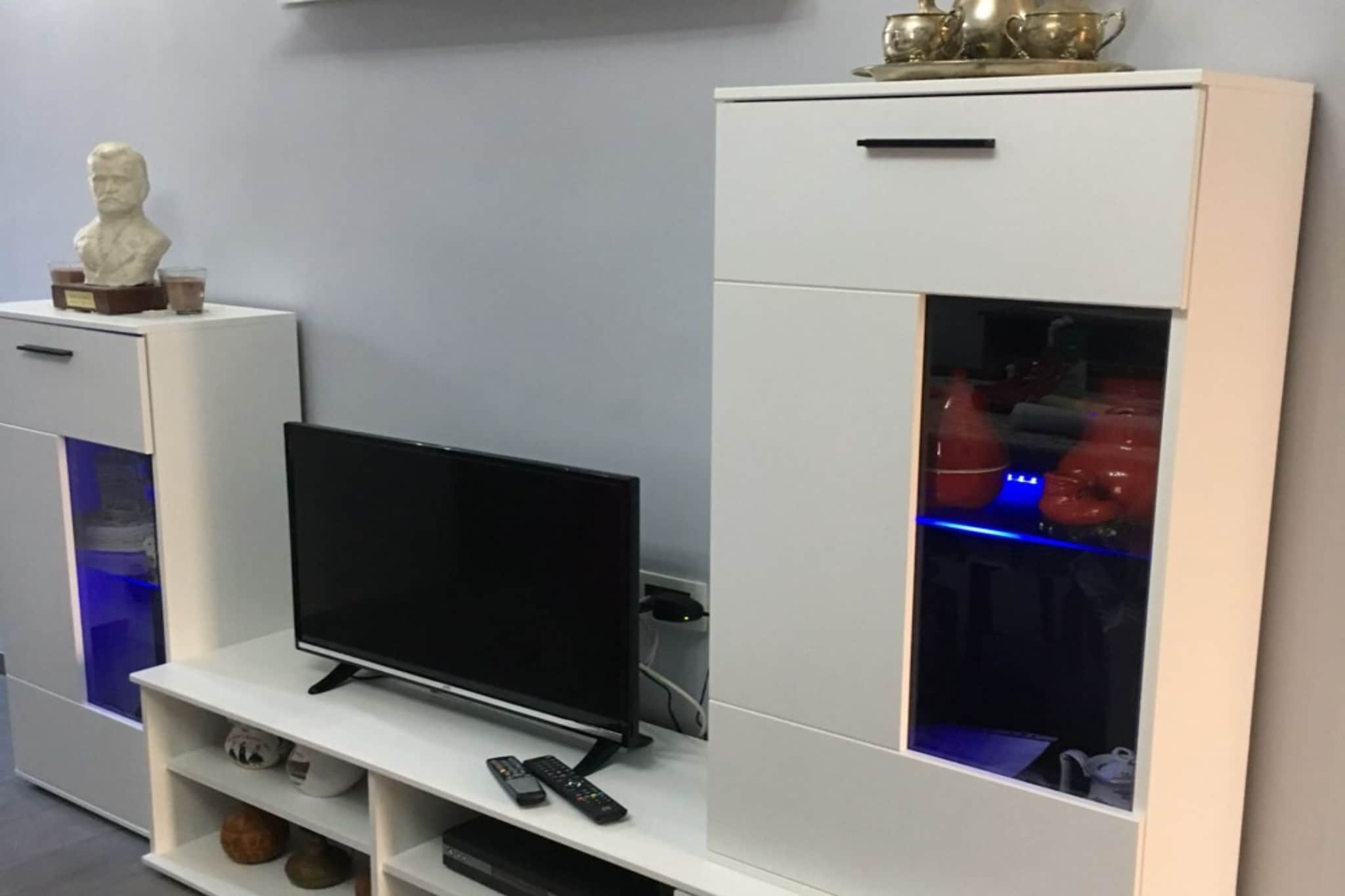 Stylish Apartment Icici - Three Bedroom Apartment with Terrace