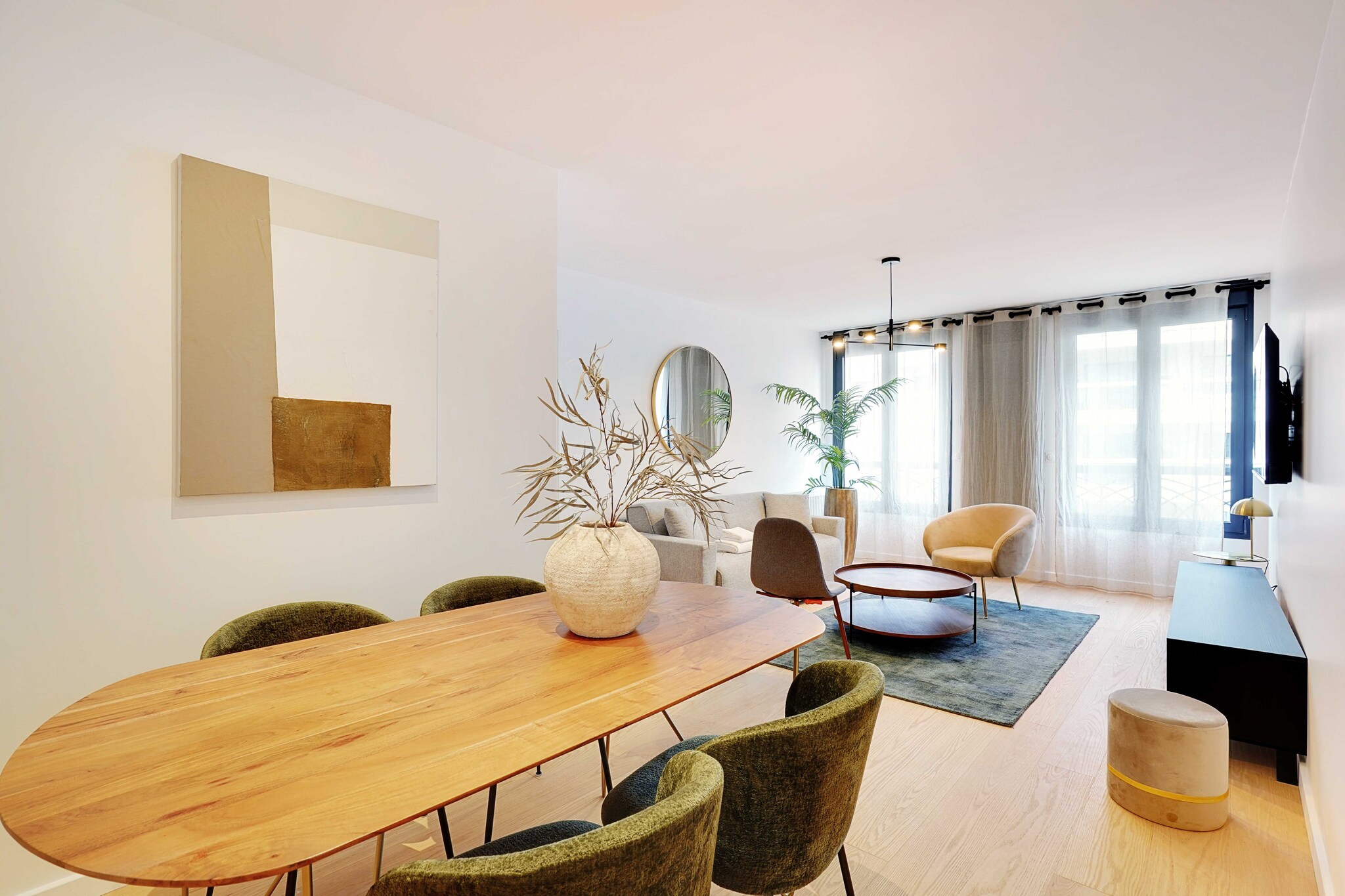 Sleek apartment in Levallois-Perret