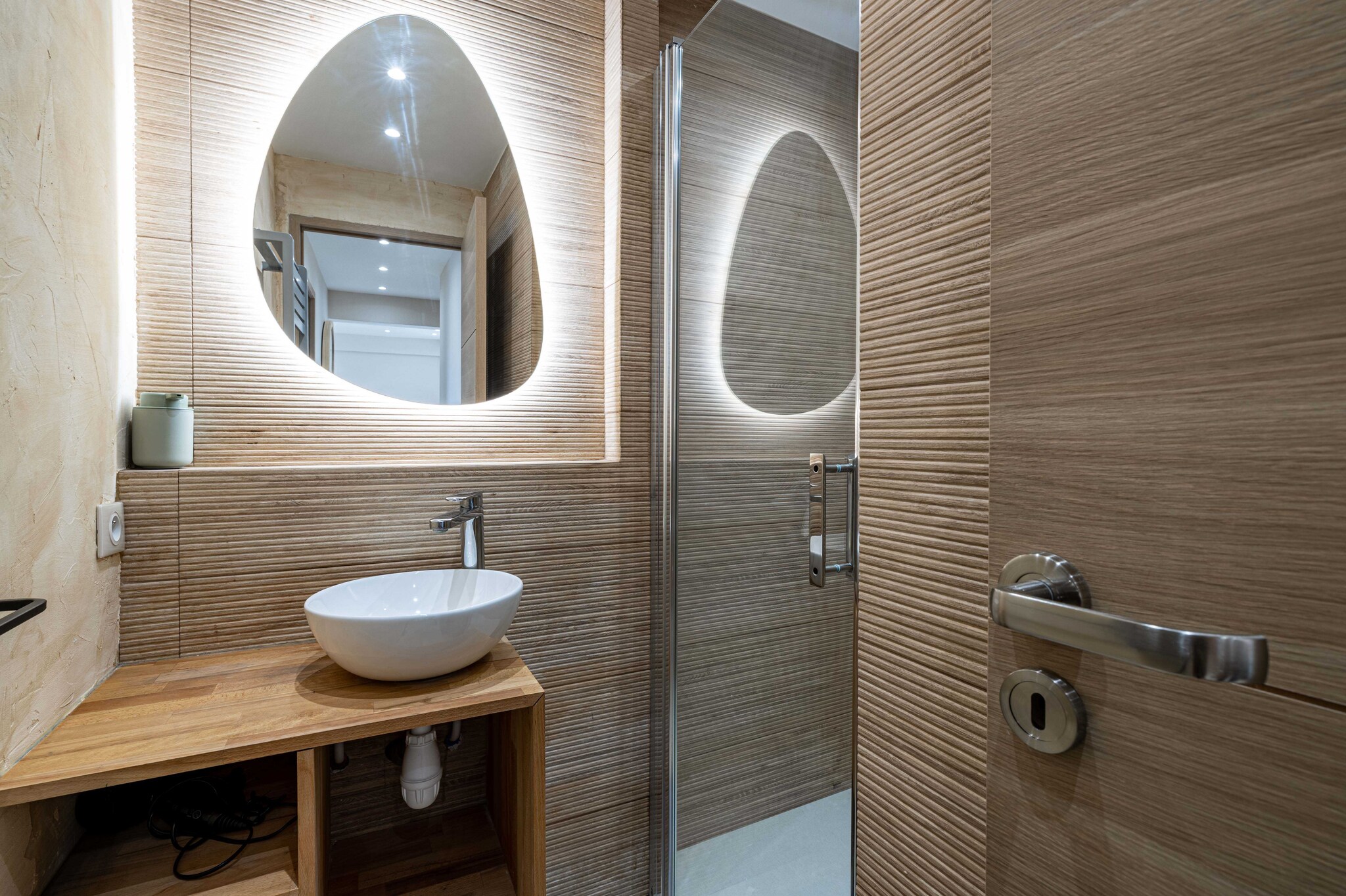 Renovated flat 250m from the beach - Town centre - 2BR/6p