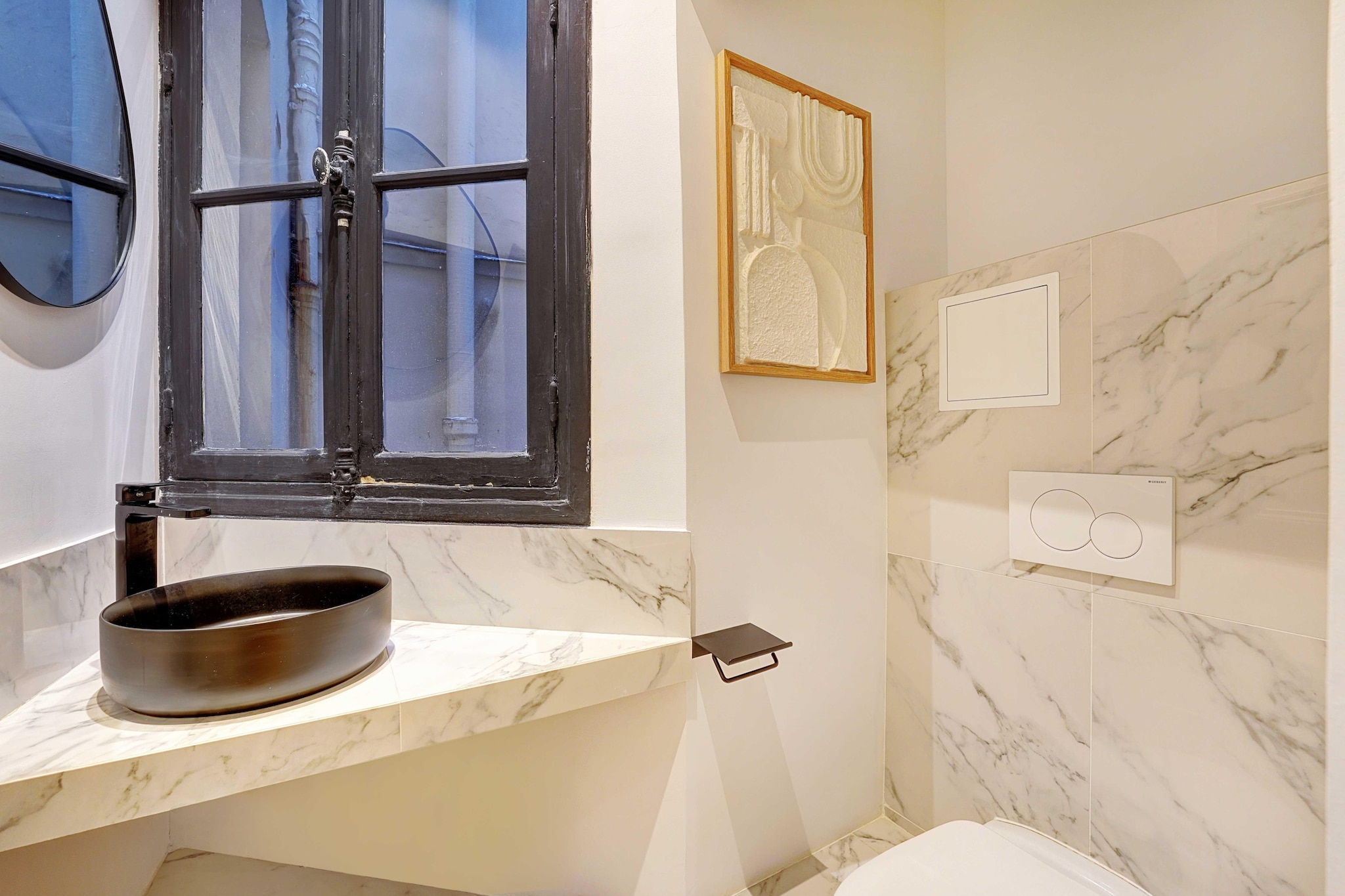 EC-55-ECURIES-Bathroom