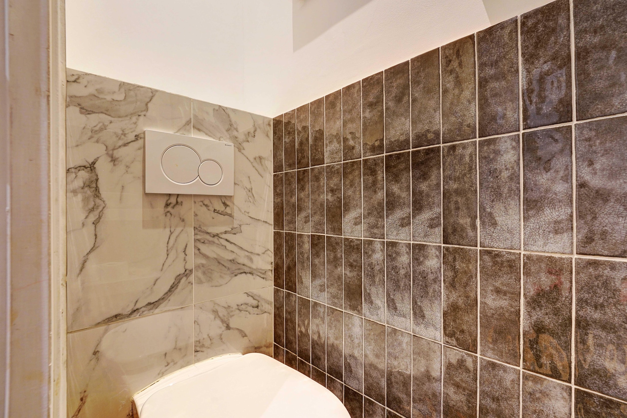 EC-55-ECURIES-Bathroom