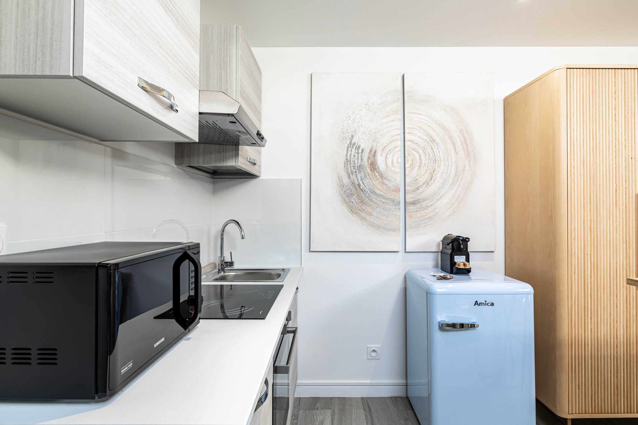 Renovated studio - Cannes Center - Bright