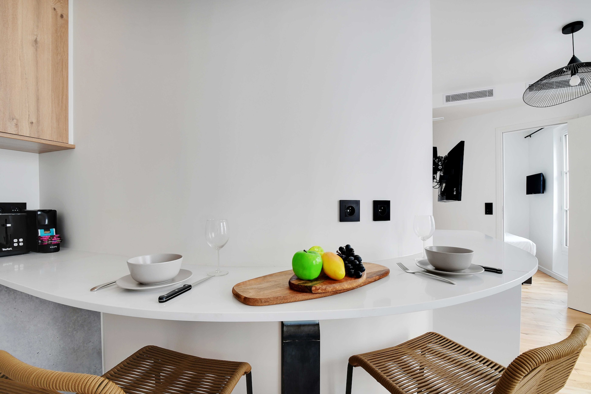 On the 1st floor: (open kitchen(stove, electric kettle, toaster, coffee machine, microwave, fridge, dishes and cutlery, Cooking basics), Living/bed room(Desk, Internet Access DSL, double sofa bed, TV), bedroom(Bed Linen, Wardrobe, double bed, TV), bathroom(shower, washbasin, toilet, hairdryer, Towels/Sheets (Incl.), shampoo))\n\nHot Water, First Aid, Play area, tumble dryer, washing machine, heating, iron, Essentials, Carbon monoxide detector, Cleaning Disinfection, Downtown, Enhanced cleaning practices, High touch surfaces disinfected, Long term stays allowed, Path to entrance lit at night, Roll-in shower with shower bench or chair, Room-darkening shades, Step-free access, Town, Washer in common space, Wide clearance to bed, Wide doorway