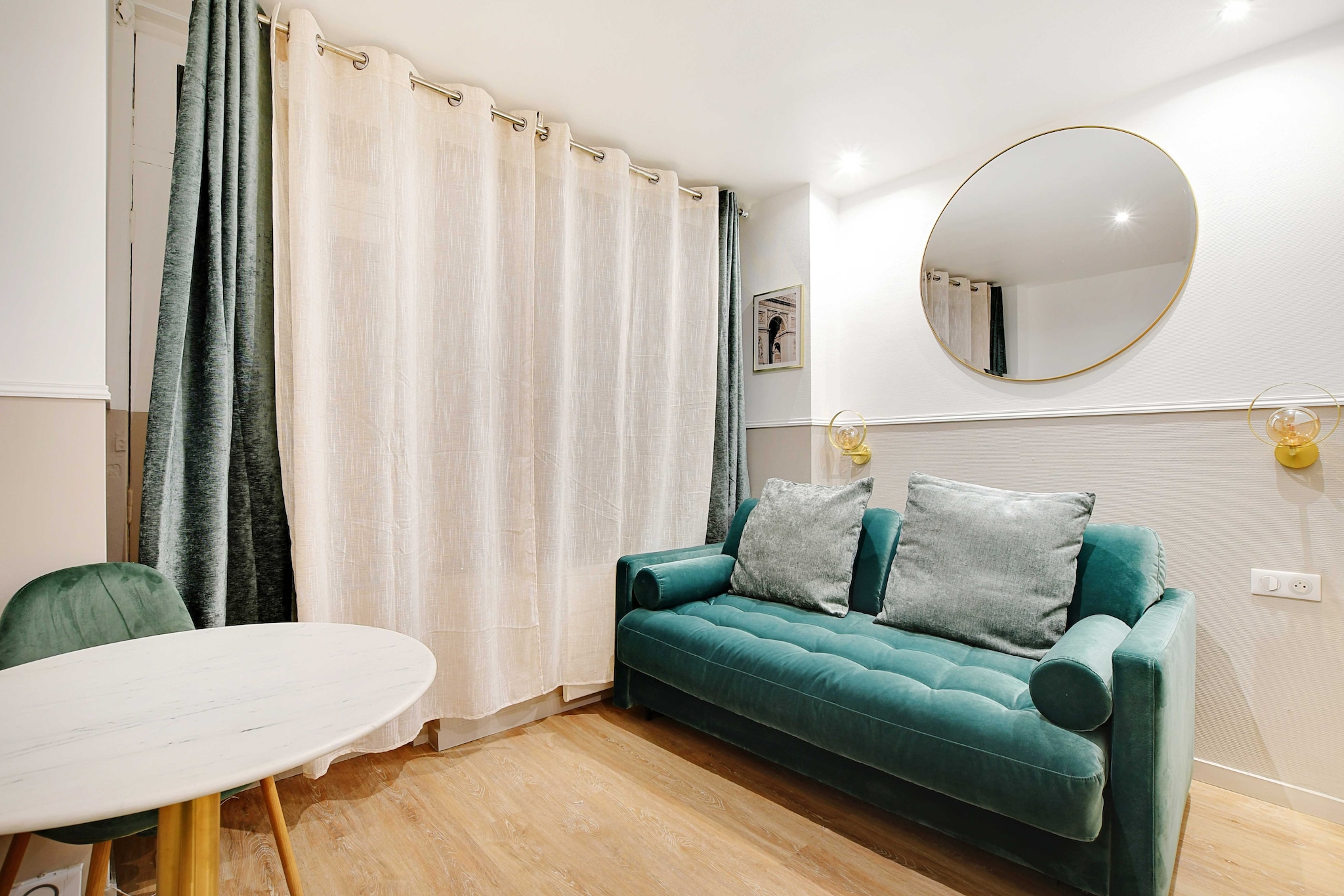 Welcome to our residence in the 18th arrondissement of Paris, close to SacrÃ©-CÅ“ur and Montmartre, a 15-minute walk away! Our apartments and studios are all air-conditioned and equipped with all amenities. They're the perfect option for a convenient, comfortable stay. Just 3 minutes from the metro and close to all amenities.