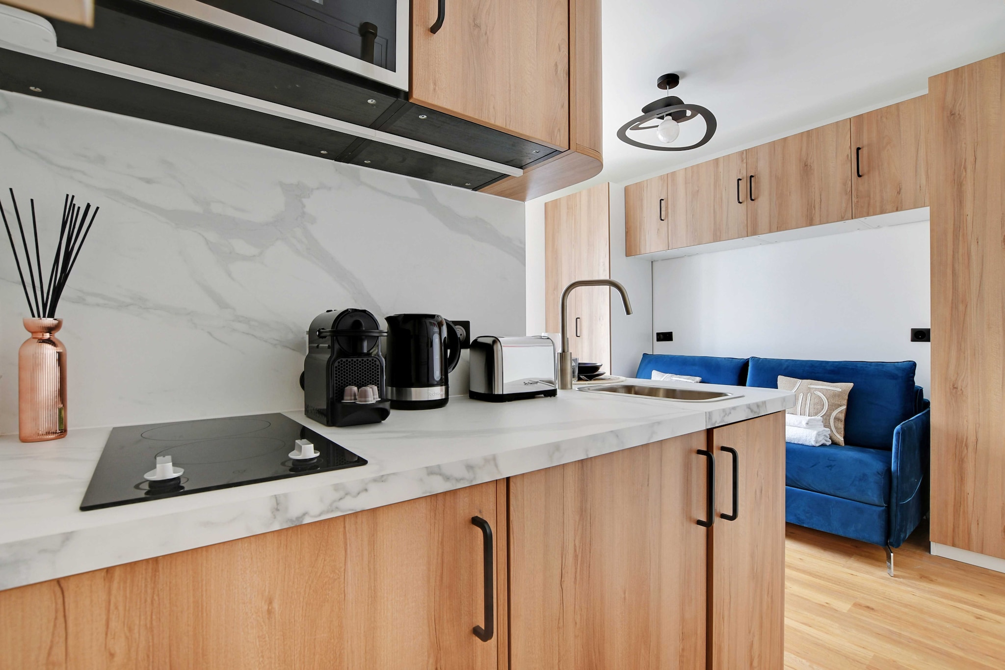 On the 1st floor: (Kitchen(stove, hob, electric kettle, toaster, coffee machine, microwave, fridge, dishes and cutlery), Living/bed room(single sofa bed, double bed), bathroom(shower, toilet))\n\nBed Linen, Desk, Hot Water, Internet Access DSL, Wardrobe, storage, TV, washing machine, heating, iron, hairdryer, Towels/Sheets (Incl.), shampoo, Essentials, Dedicated workspace, Cooking basics, Carbon monoxide detector, Cleaning Disinfection, Enhanced cleaning practices, High touch surfaces disinfected, Long term stays allowed