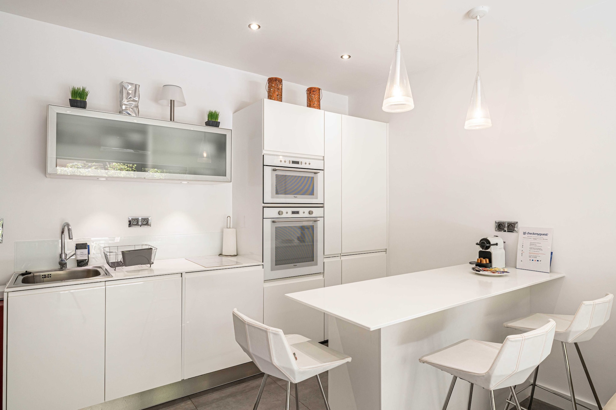 Standing flat 3P, 2 min from the Croisette