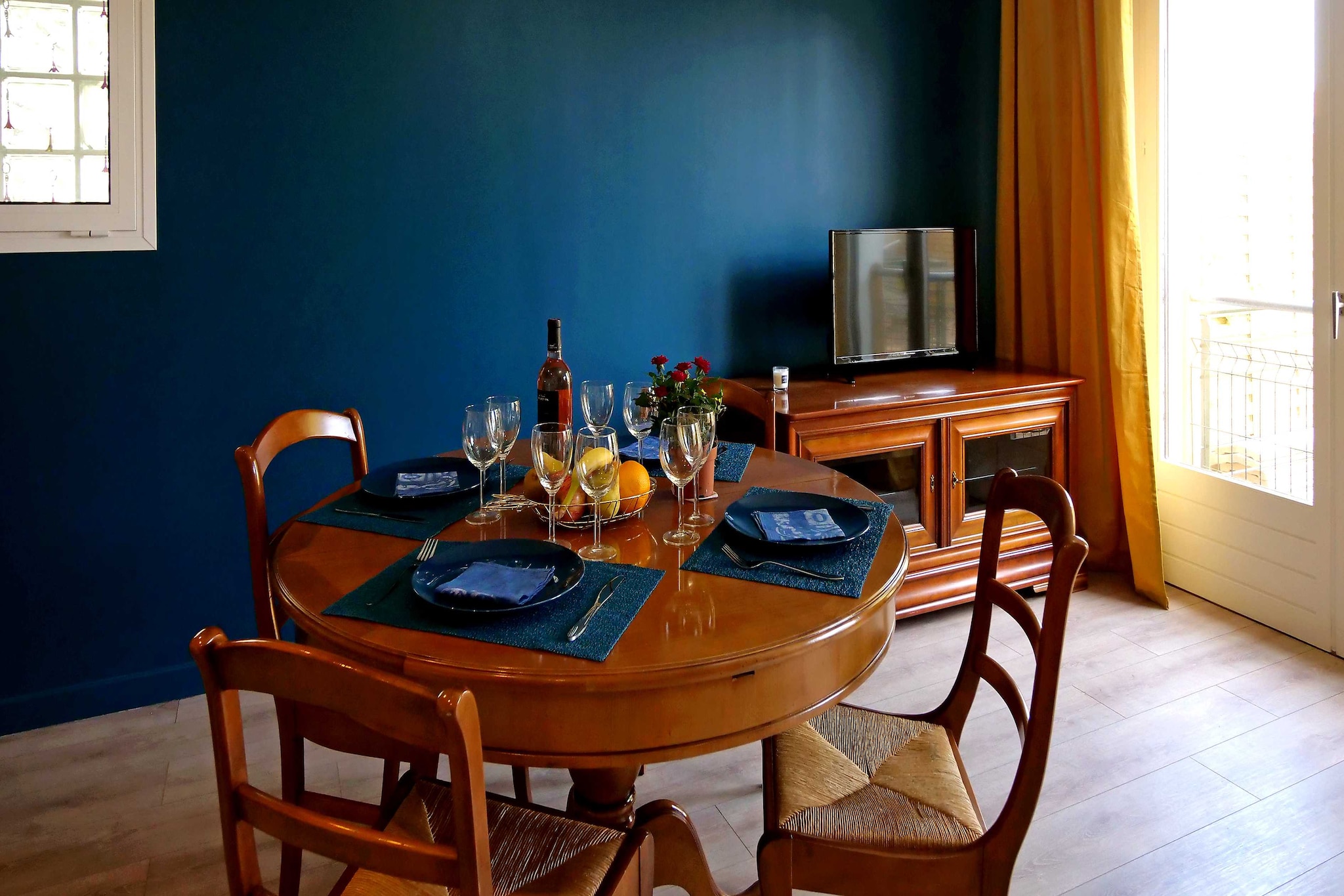 Calm in the center of the city of Orly