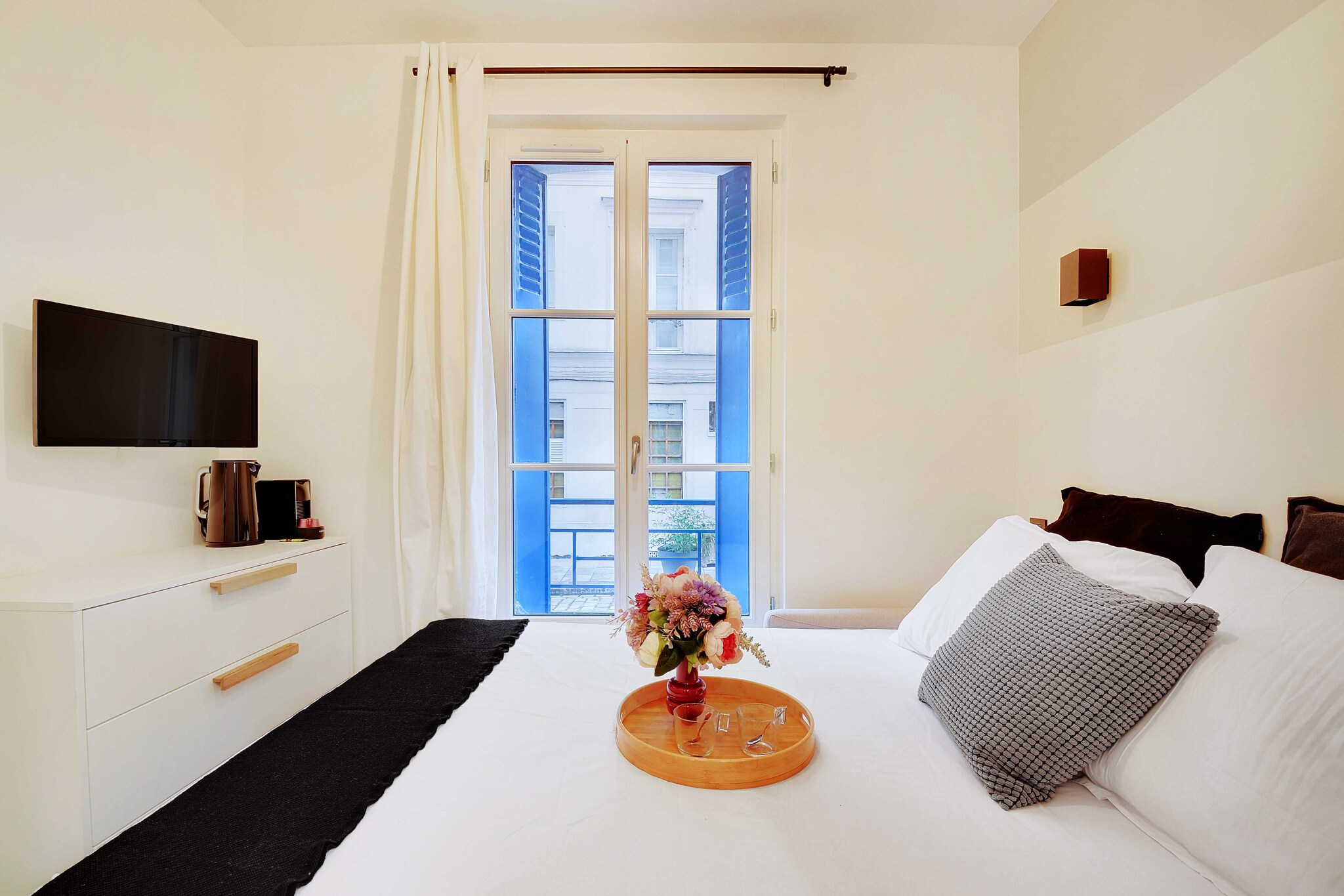 Looking for a studio in a dream location? Don't hesitate! This flat is located in the mythical rue Crémieux, close to the Gare de Lyon. 

Immerse yourself in unparalleled convenience with this flat's prime location, offering seamless access to explore the charms of the French capital through an array of public transport options:

Subway: Gare de Lyon (lines 1, 14, RER A, RER D), just a swift 3-minute stroll away, ensuring swift connectivity to key destinations.
Numerous day and night bus routes at your doorstep, providing flexibility in your daily commutes.
Experience the freedom of travel with several taxi companies available, with G7 taxis being the city's go-to choice. A simple call to 36 07 opens the door to swift and reliable transportation.
Your Parisian adventure begins right from your doorstep, where every mode of transport is seamlessly integrated into the rhythm of your exploration.