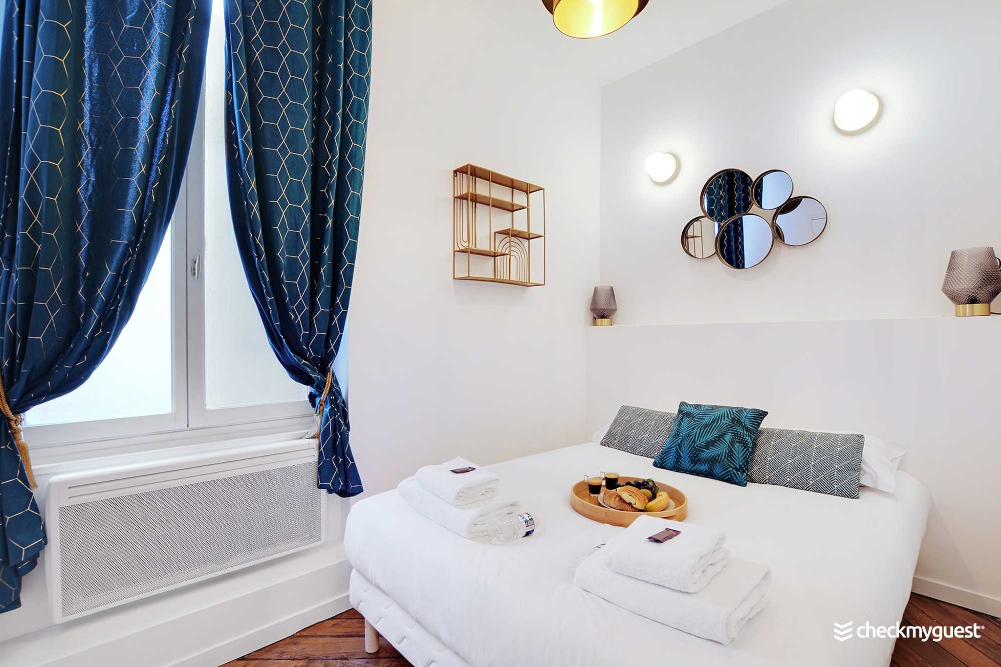 Chic apartment in Paris for couple