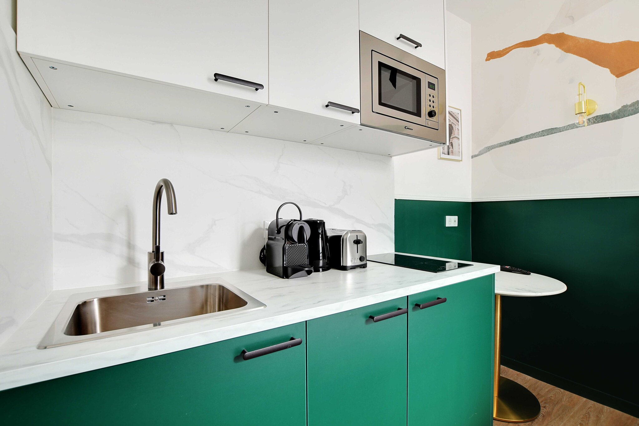 On the 2nd floor: (open kitchen(stove, electric kettle, toaster, coffee machine, microwave, fridge, dishes and cutlery, Cooking basics), Living/bed room(double bed, TV, air conditioning), bathroom(shower, washbasin, toilet, hairdryer, Towels/Sheets (Incl.), shampoo))\n\nBed Linen, Hot Water, Internet Access DSL, Wardrobe, First Aid, Play area, heating, iron, Essentials, Dedicated workspace, Carbon monoxide detector, Cleaning Disinfection, Downtown, Enhanced cleaning practices, High touch surfaces disinfected, Long term stays allowed, Room-darkening shades, Town