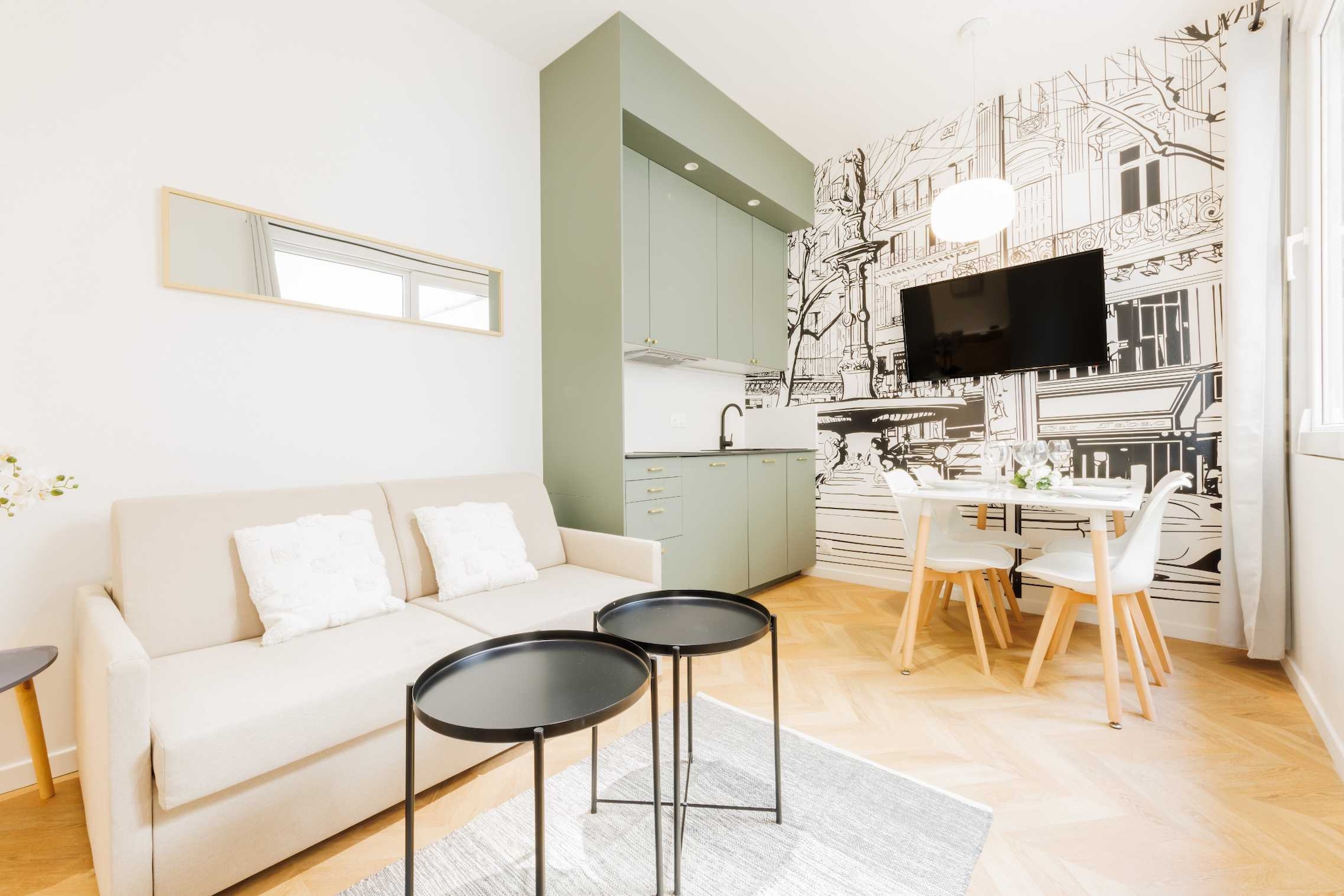 Checkmyguest offers you a charming flat in the 17th arrondissement of Paris. Located in the Épinettes district, this 30 m² flat has a comfortable bedroom, perfect for a romantic or professional stay in Paris. This address is close to famous monuments such as the Sacré-Cœur and the Moulin Rouge, which can be reached in just a few minutes.