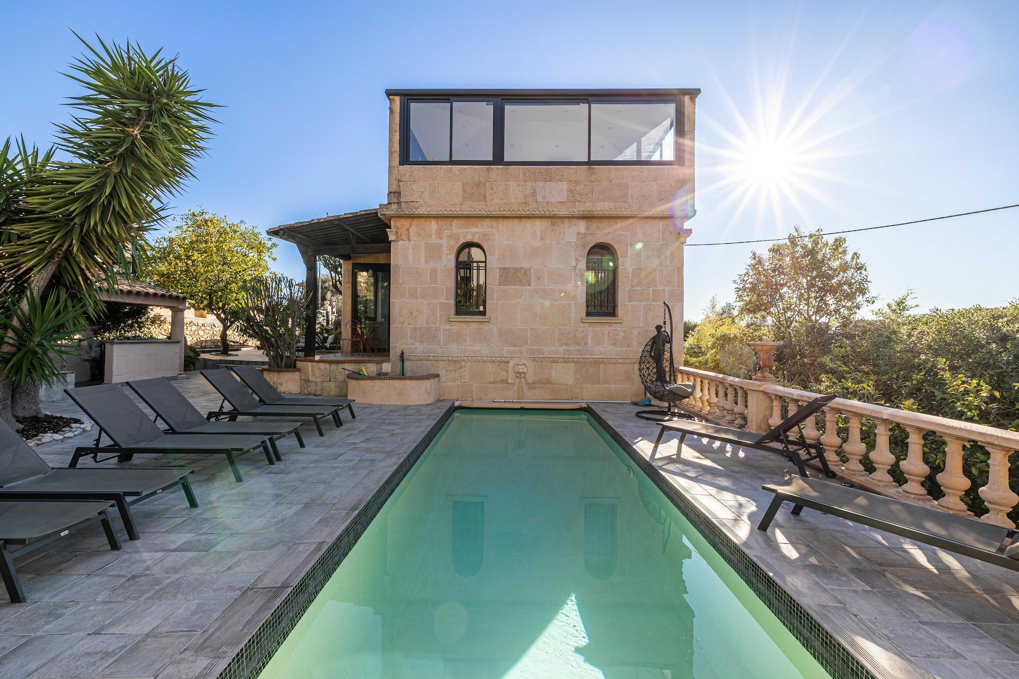 Discover this luxurious villa near the city center with a large accommodation capacity and its many facilities!

- By plane: Nice airport is 30 minutes from Cannes
- Private driver from Nice airport: Reservation on request
- By car: Public parking at 100 m
- By train: the station is a few minutes walk away

During your stay in Cannes, you'll have the chance to explore some wonderful nearby destinations, each offering a unique and memorable experience.	
 Antibes and its cape:Just a few kilometers from Cannes, the charming town of Antibes welcomes you. Explore its rich historical heritage, including the Picasso Museum housed in a superb chÃ¢teau. Stroll through the cobbled streets of old Antibes, where the Provencal market will awaken your senses with its scents and flavors. But don't forget to venture out to Cap d'Antibes, where coastal paths offer breathtaking views of the Mediterranean. 
Les trayas and its red rocks: West of Cannes lies the natural paradise of Les Trayas, a striking contrast to urban life. Explore mountain and forest landscapes that blend harmoniously with the Mediterranean coastline. Hiking enthusiasts will be delighted by the trails leading to the emblematic red rocks, offering breathtaking panoramic sea views.
Grasse and its perfume: Not far from Cannes is the town of Grasse, world-famous as the capital of perfume. You'll have the opportunity to visit renowned perfume factories such as Fragonard, Galimard and Molinard, where you'll discover the art of perfumery and even have the chance to create your own fragrance. Stroll through Grasse's medieval streets, steeped in history and scents.