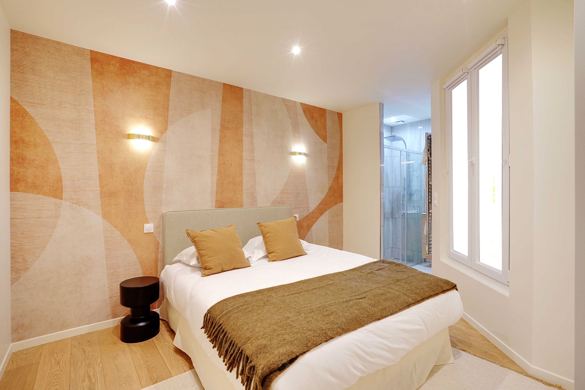 On the 1st floor: (Living room, Kitchen(dining table, hob, electric kettle, toaster, coffee machine(espresso), oven, microwave, fridge, dishes and cutlery, Cooking basics), bedroom(double bed), bathroom(shower), toilet)\n\nBed Linen, Hot Water, Internet Access DSL, Wardrobe, First Aid, Play area, TV, washing machine, heating, iron, hairdryer, Towels/Sheets (Incl.), shampoo, Essentials, Dedicated workspace, Carbon monoxide detector, Cleaning Disinfection, Downtown, Enhanced cleaning practices, High touch surfaces disinfected, Long term stays allowed, Town