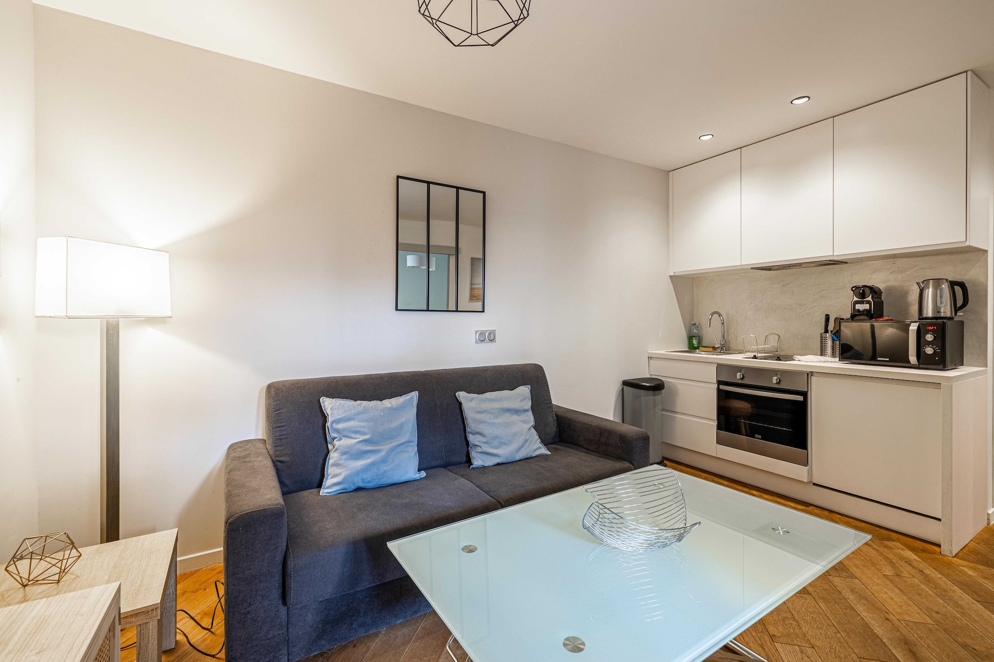 Renovated Cozy Apartment in Cannes Meynadier