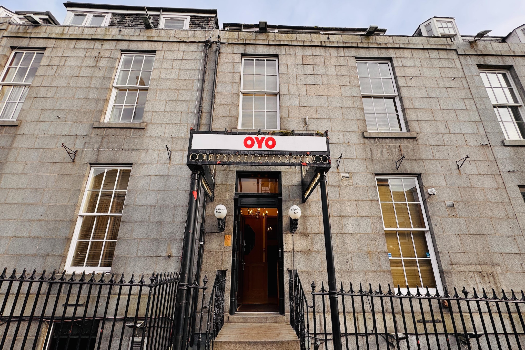 dining room(TV, dining table), open kitchen(electric kettle, toaster, oven, microwave), Bedroom with bathroom(double bed, washbasin, toilet, ironing board, iron, hairdryer, Sheets incl., Towels/Sheets (Incl.)), parking, heating