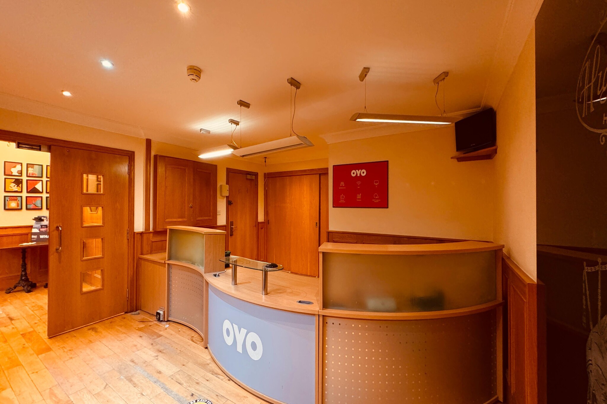 This charming apartment in Aberdeen comfortably accommodates 2 guests and offers a perfect blend of convenience and comfort. Situated at 89-95 Crown Street, the property features a bright dining room equipped with a TV and a dining table, ideal for enjoying meals or relaxing after a day of exploring.
The open kitchen is fully equipped with modern appliances including an electric kettle, toaster, oven, and microwave, allowing you to prepare your favorite dishes with ease. The bedroom features a comfortable double bed and an en-suite bathroom complete with a washbasin, toilet, hairdryer, ironing board, and iron. Fresh towels and sheets are included to ensure a restful stay.
Additional amenities include heating to keep you warm during cooler months and dedicated parking for your convenience. Aberdeen Airport is just 11 km away, making travel smooth and accessible. Whether visiting for business or leisure, this apartment offers a cozy and practical base to explore the vibrant city of Aberdeen.