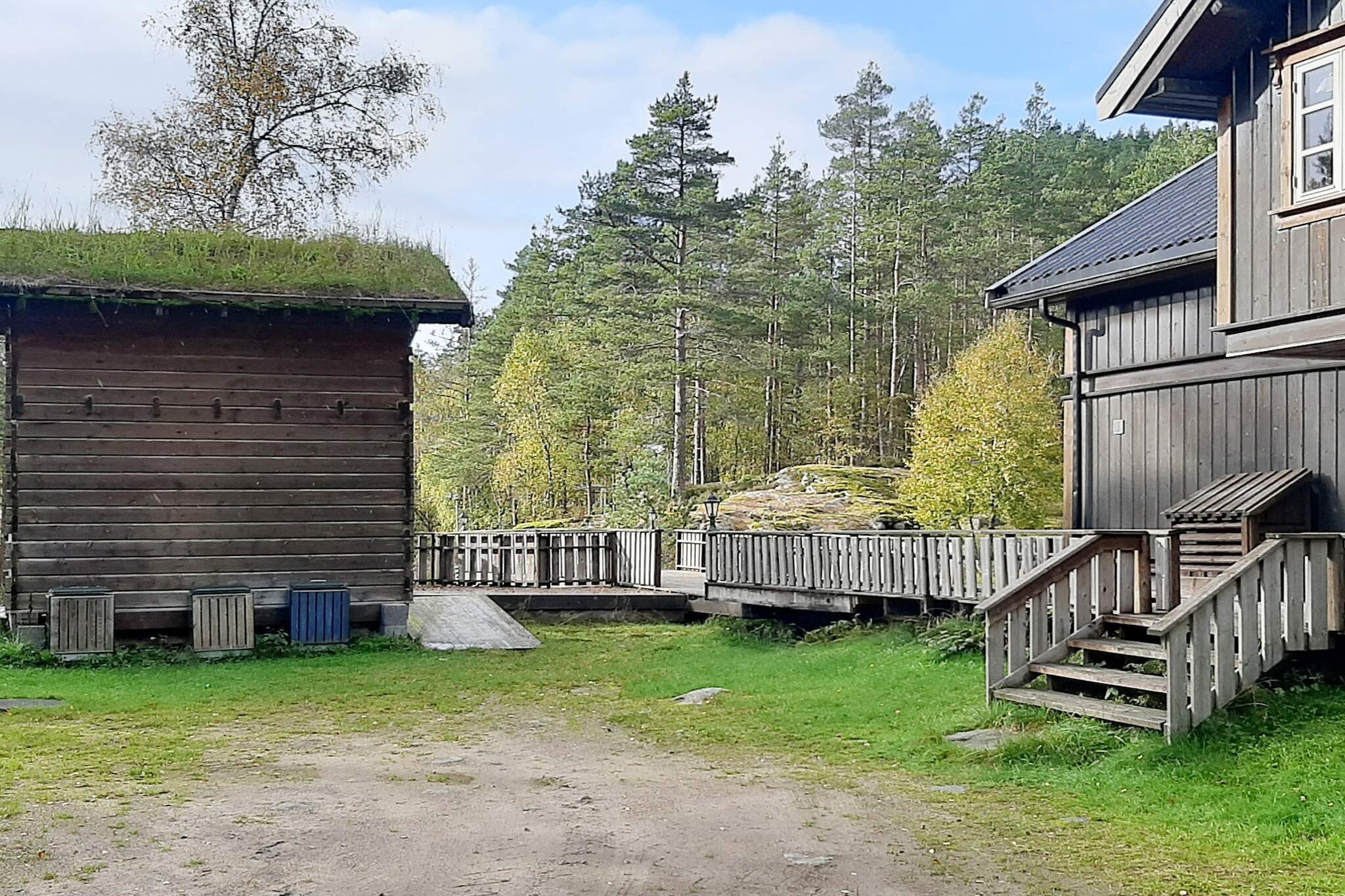 Internet Access DSL, open kitchen(cooker(4 ring stoves, gas), hood, coffee machine(filter), waffle iron, microwave, fridge, freezer(60-99L), high chair), Living/bed room(45 m2)(TV, radio), bedroom(double bed, cot), bedroom(double bed), bedroom(double bed), bedroom(double bed), bedroom(double bed), bathroom(bathtub or shower, washbasin, toilet), bathroom(tumble dryer, washbasin, toilet, washing machine), terrace(20 m2), garden furniture, BBQ, parking, geothermal energy, air to air heatpump