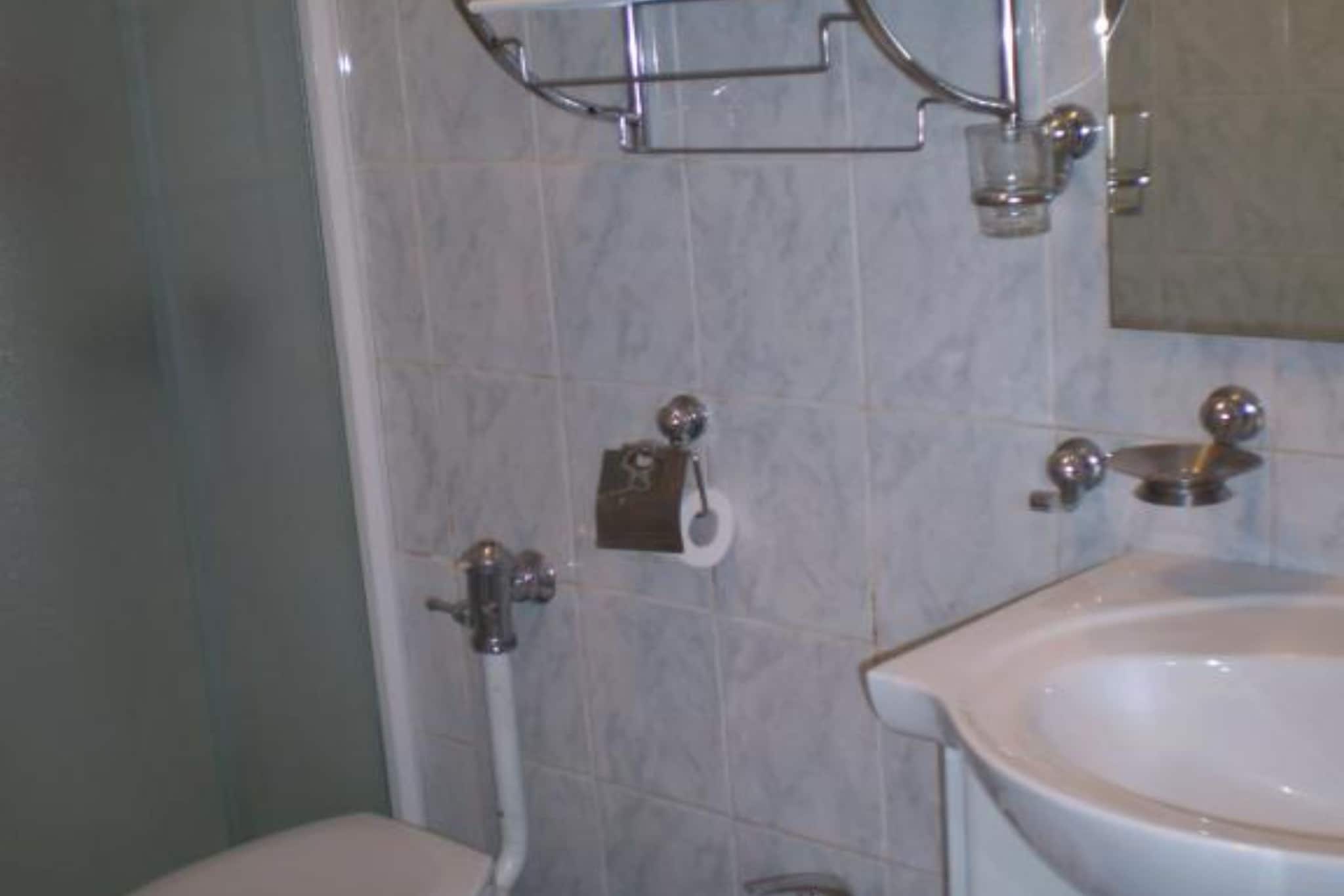 Apartments Tina - One Bedrooom Apartment with Terrace-Badezimmer