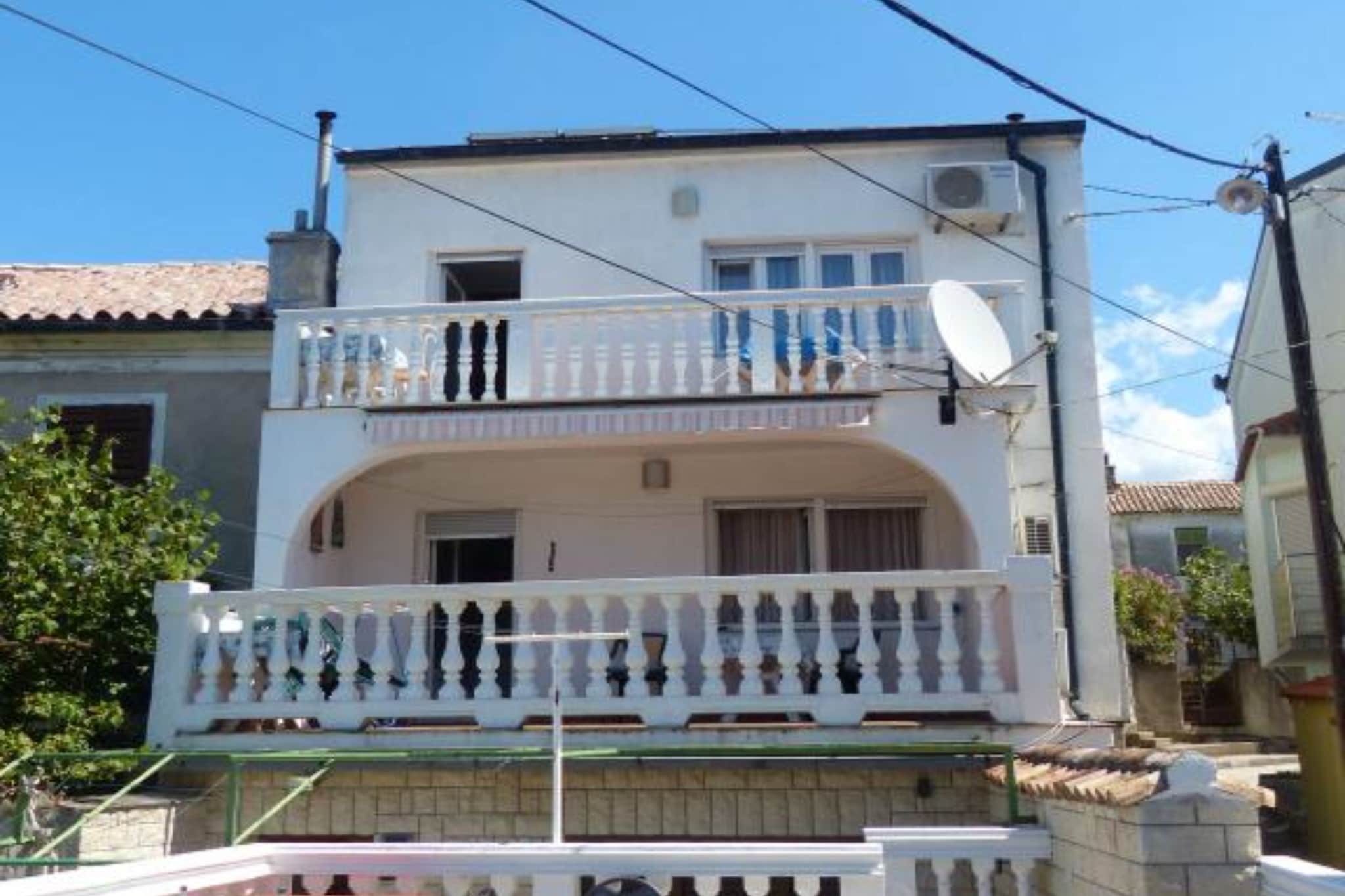 Apartments Tina - Studio Apartment with Terrace