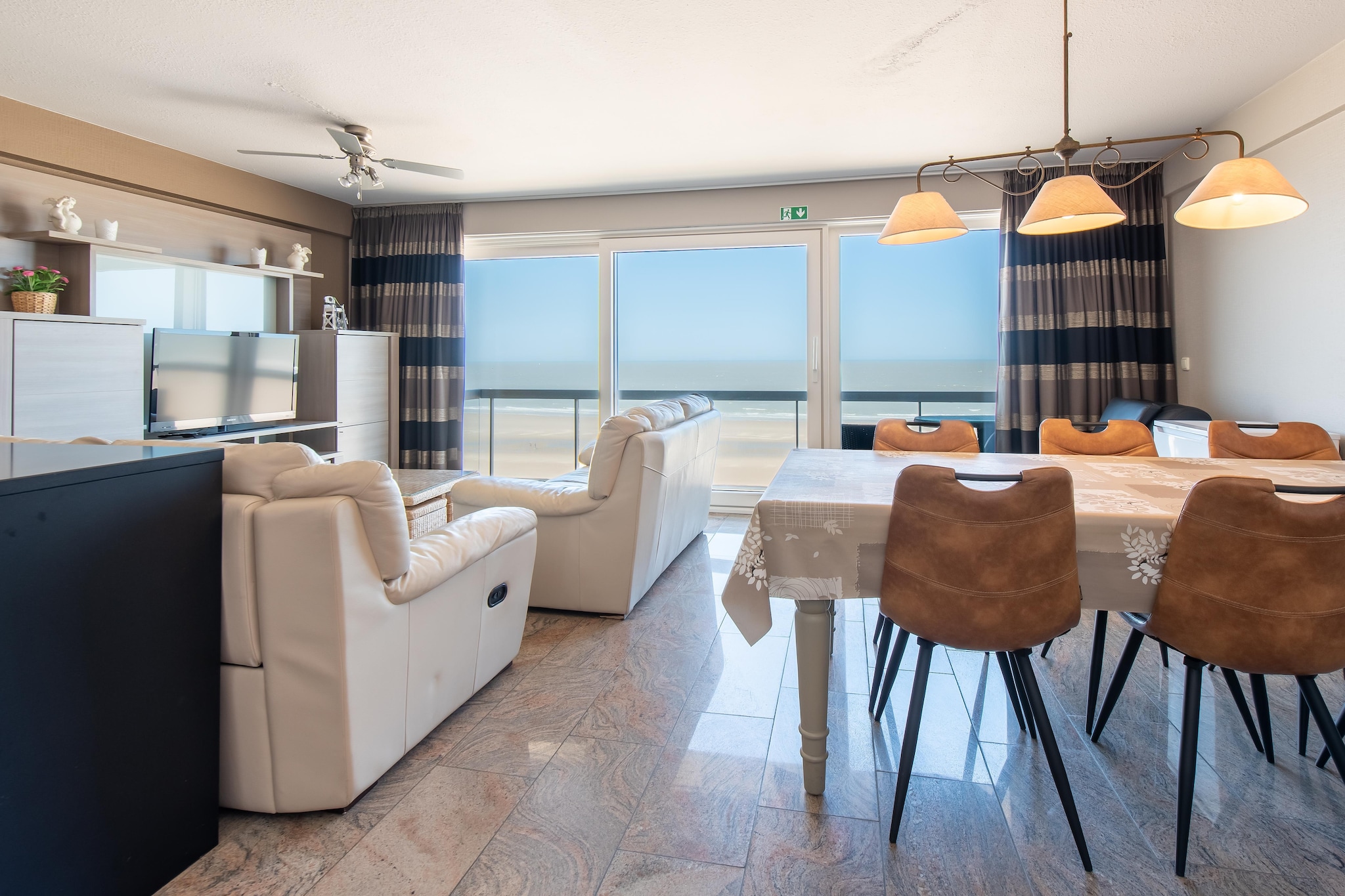 Belle Rive 0602-Woonkamer