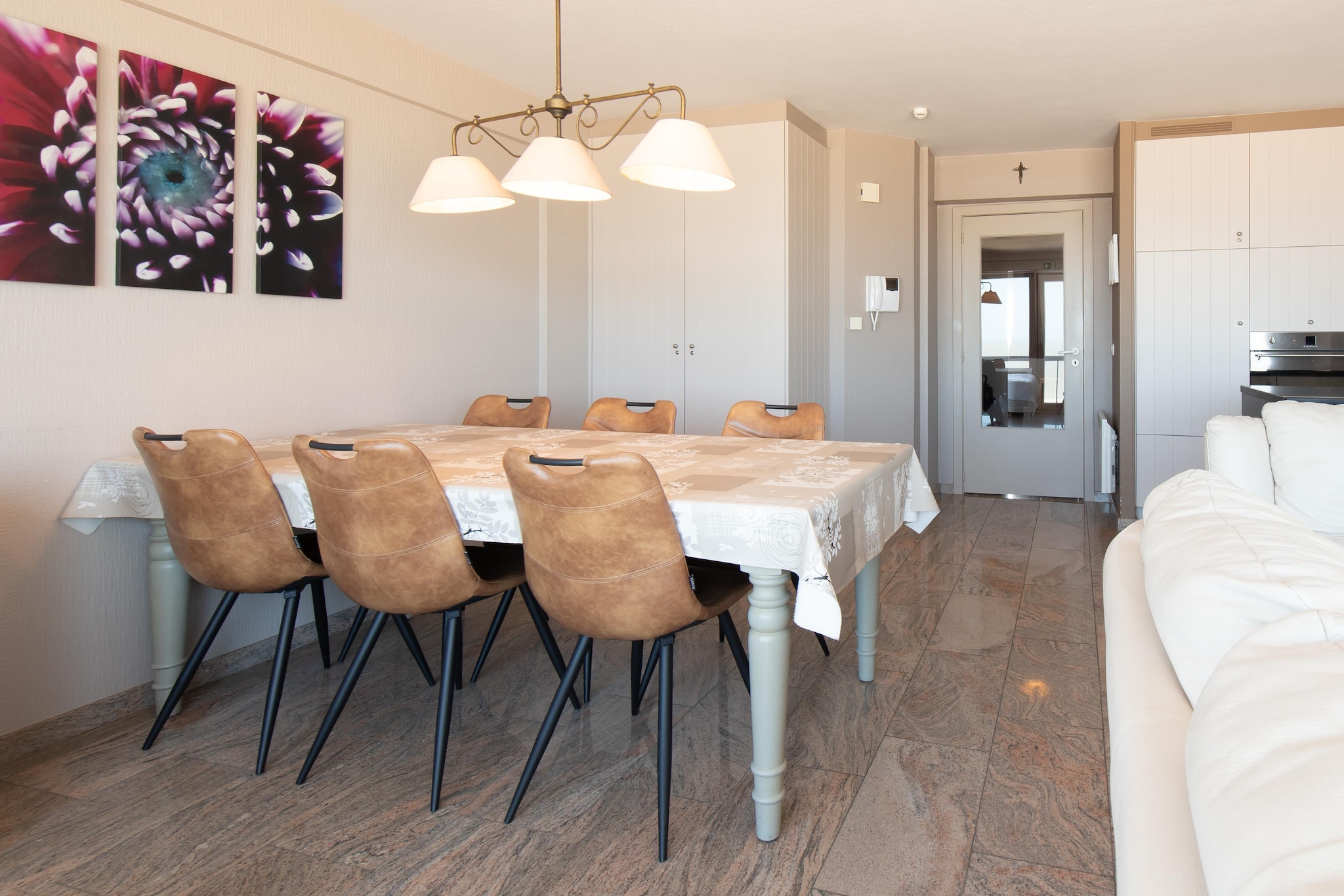 Belle Rive 0602-Eetkamer