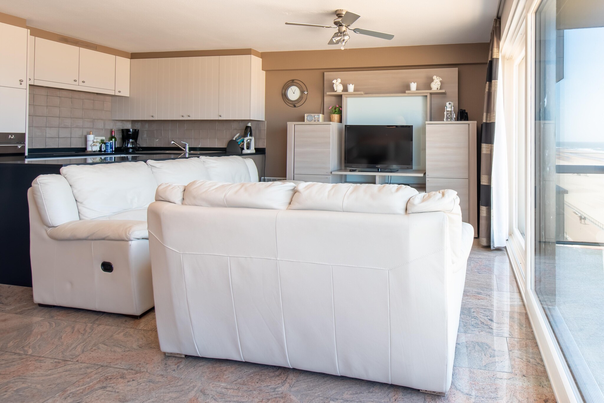 Belle Rive 0602-Woonkamer