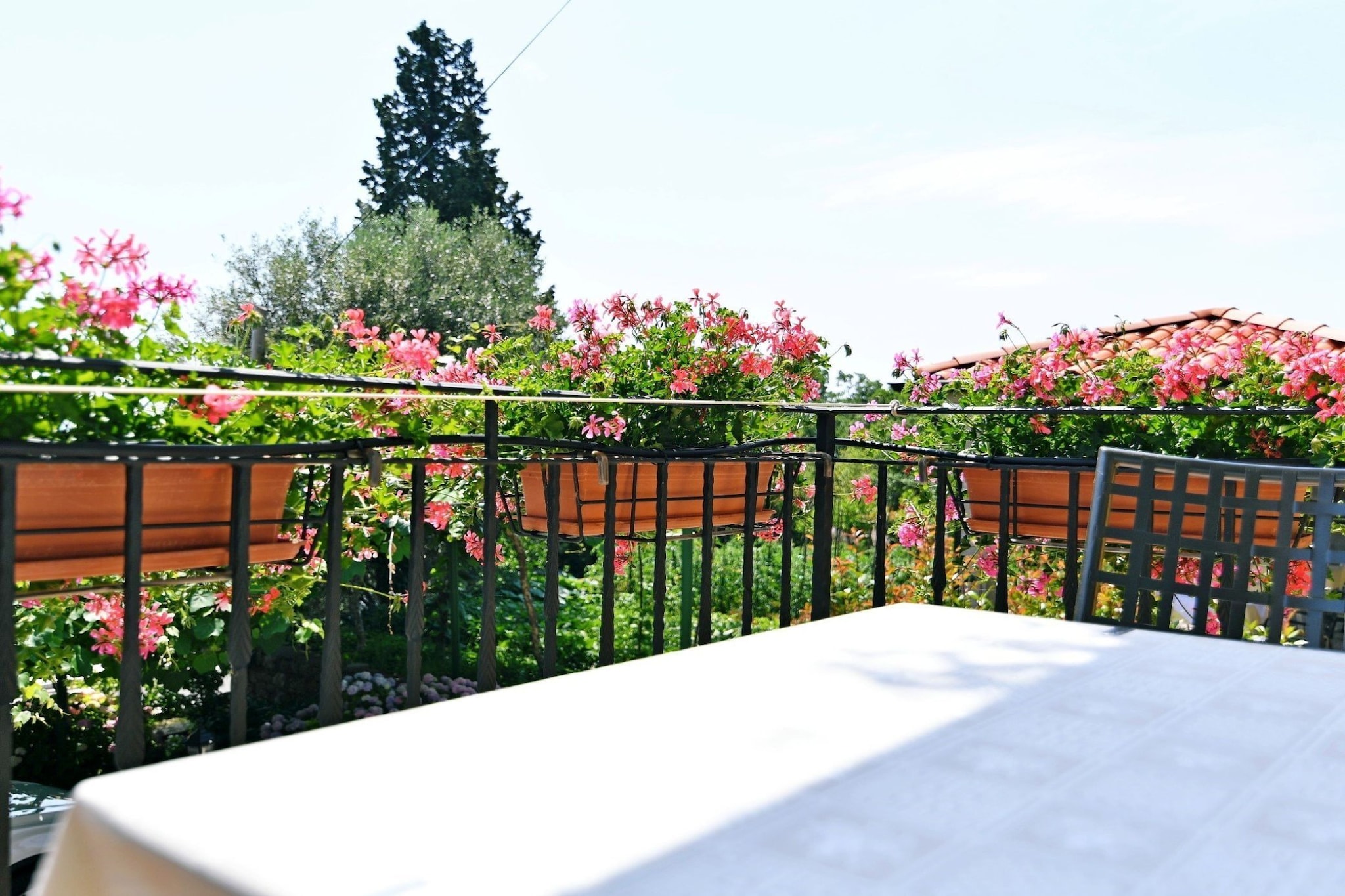 Scenic Retreat Rooms and Family Apartments - One Bedroom Apartment with Terrace-Terrace