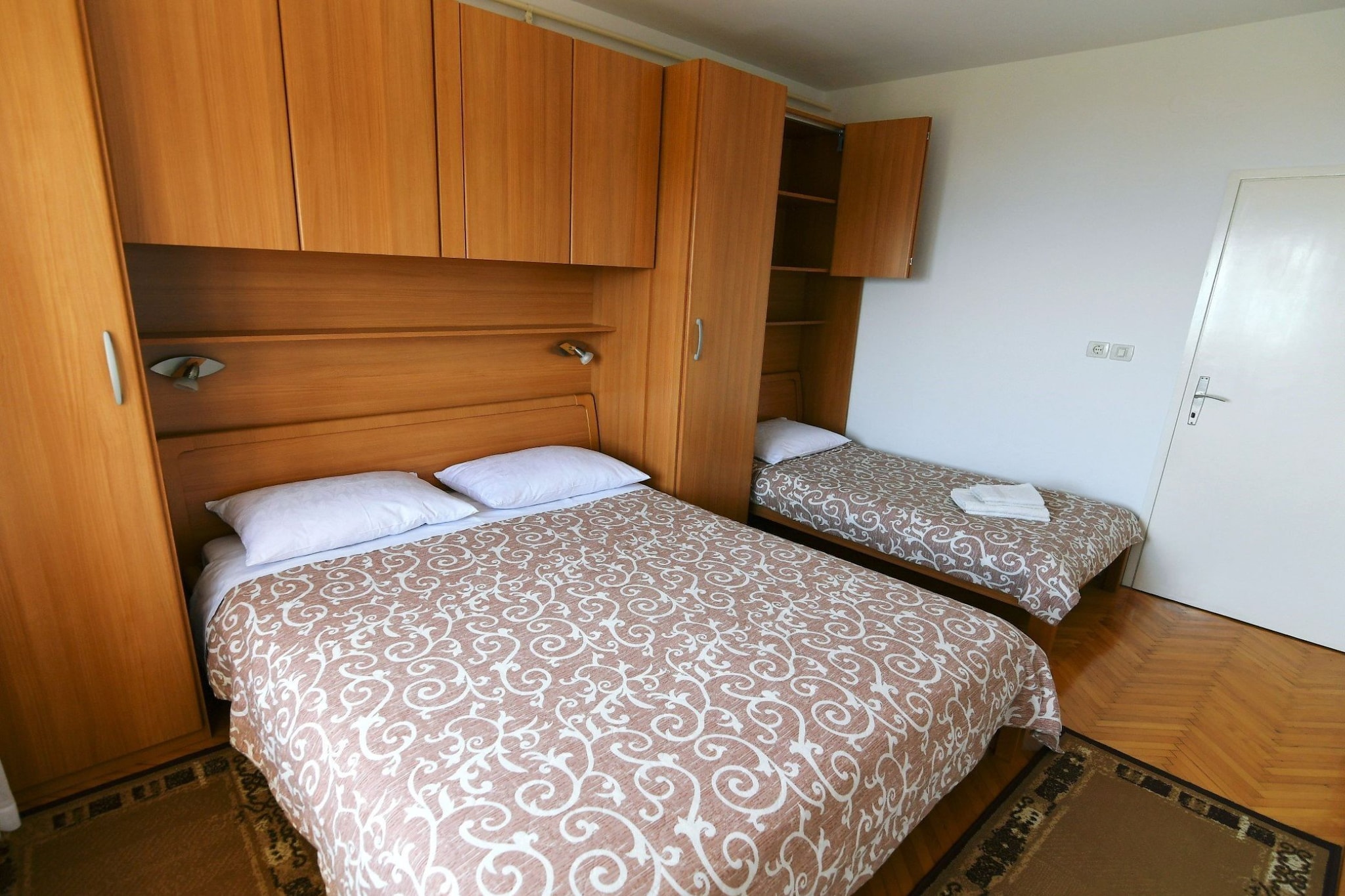Scenic Retreat Rooms and Family Apartments - One Bedroom Apartment with Terrace