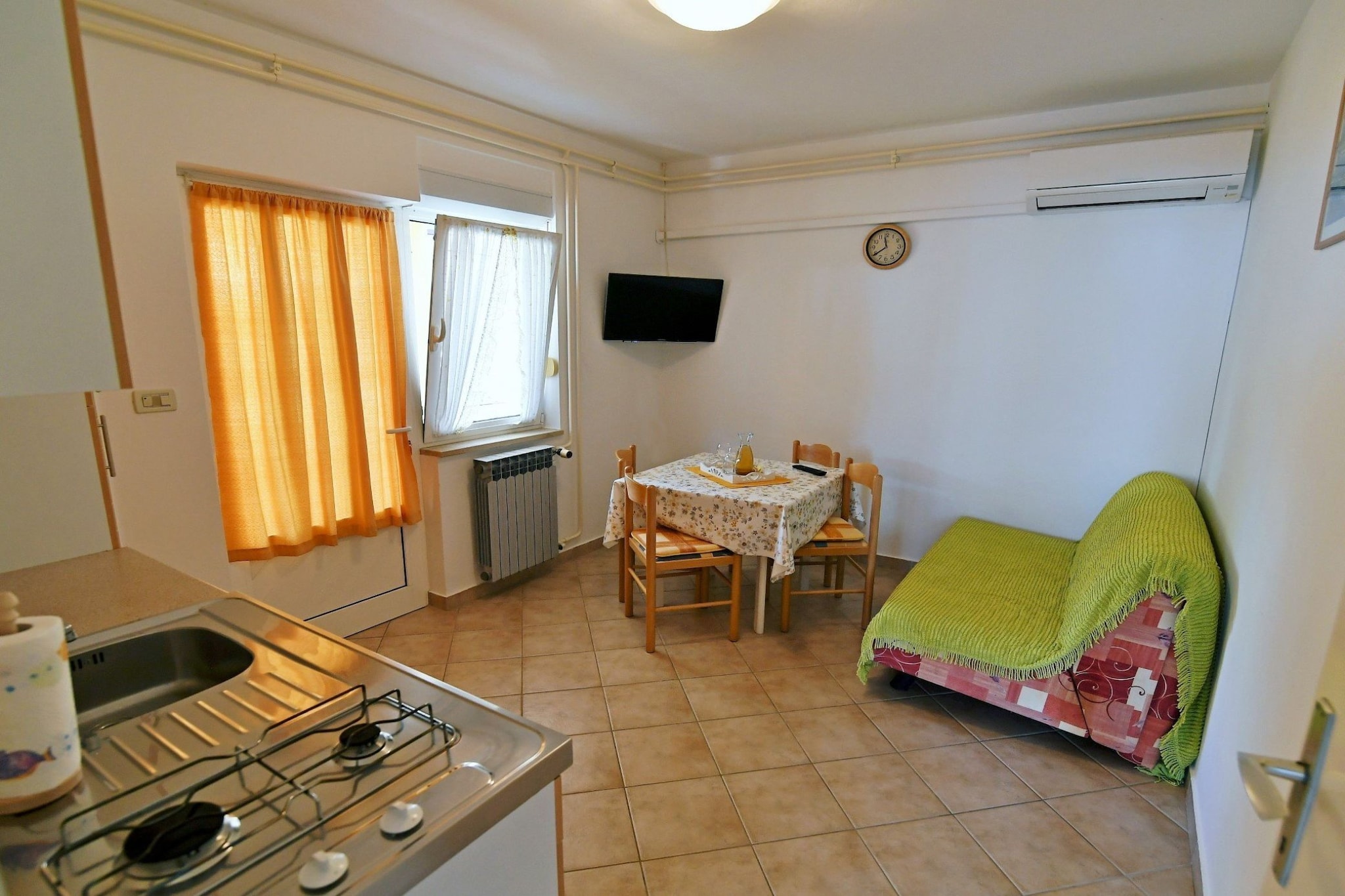Scenic Retreat Rooms and Family Apartments - One Bedroom Apartment with Terrace-Kitchen
