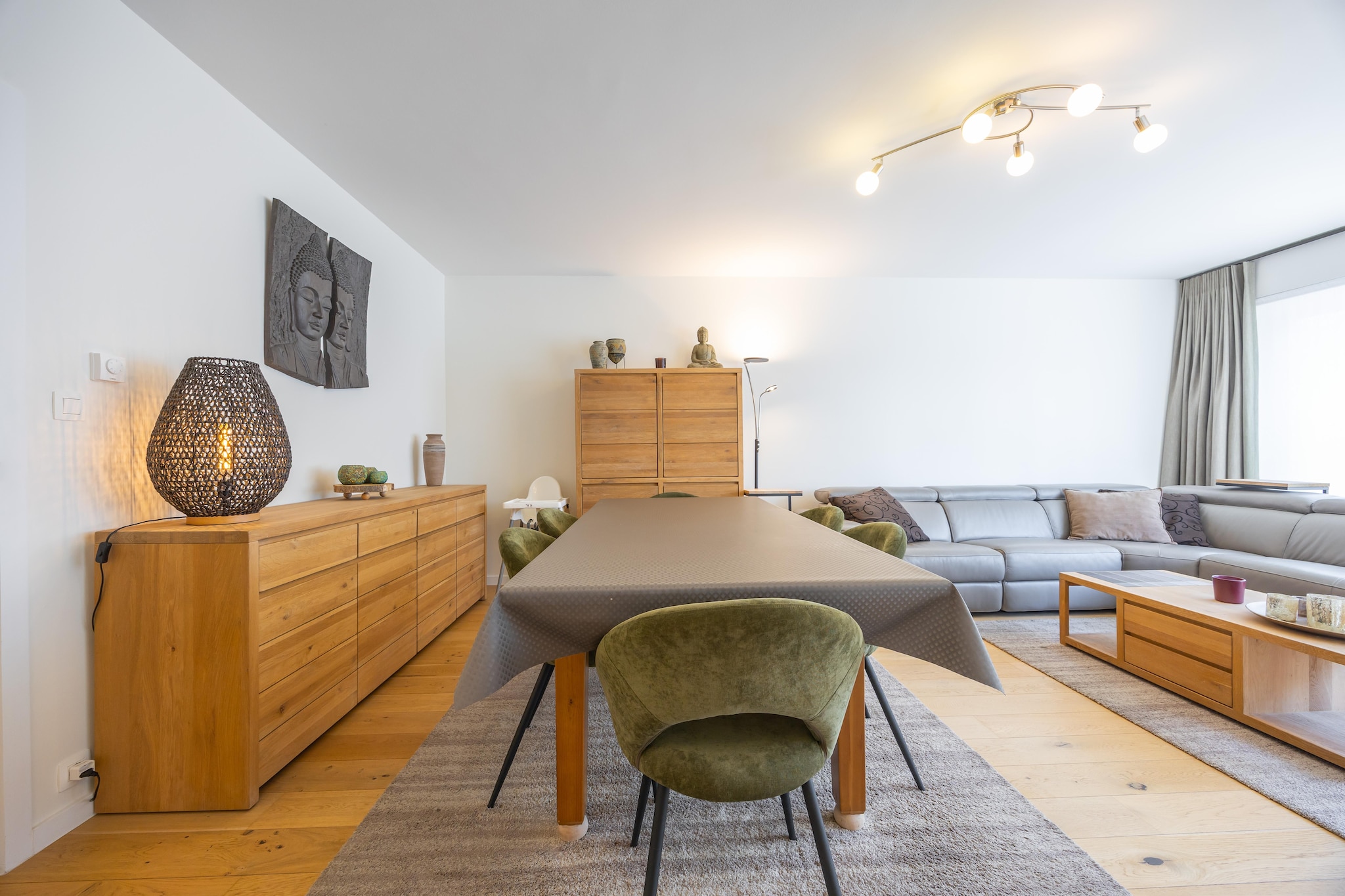 DAGMAR - Dining room