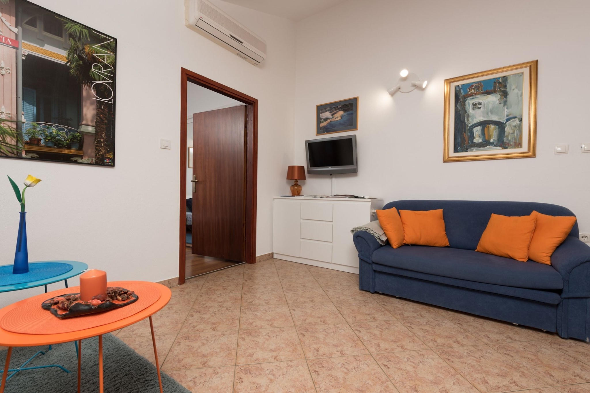 Stylish Lovran Sea View Apartments - One Bedroom Apartment with Terrace and Sea View-Living room