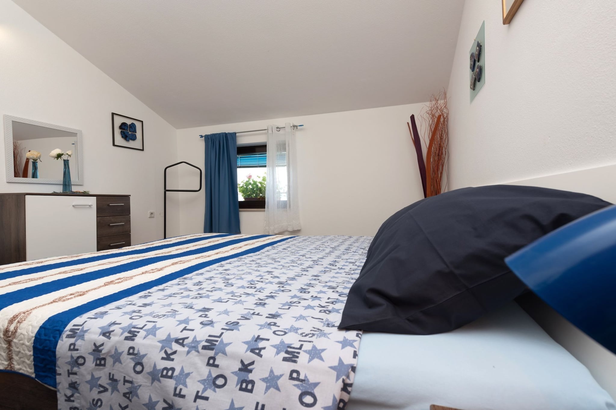 Stylish Lovran Sea View Apartments - One Bedroom Apartment with Terrace and Sea View-Bedroom