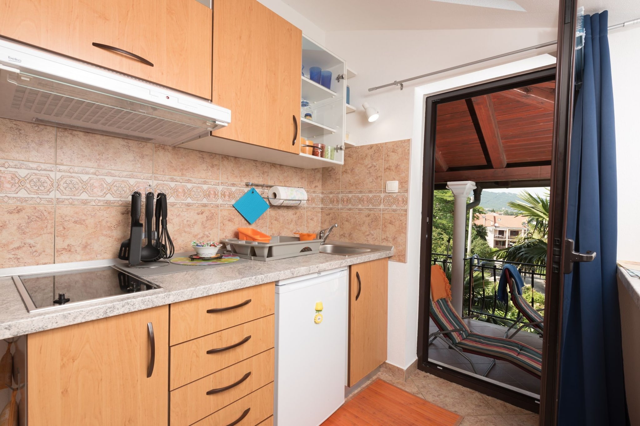 Stylish Lovran Sea View Apartments - One Bedroom Apartment with Terrace and Sea View-Kitchen
