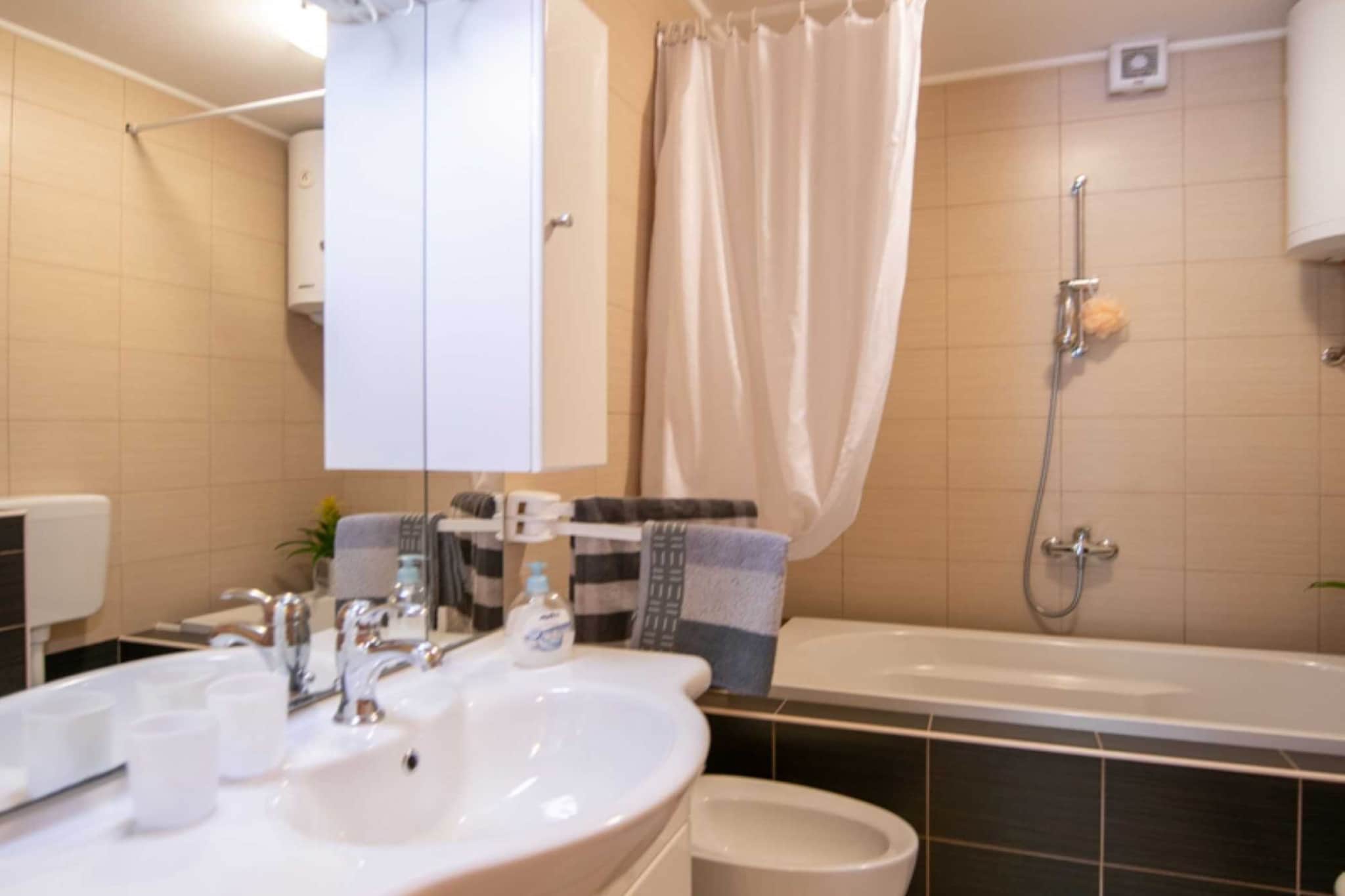 Elegant Opatija Apartments with Terrace  - One Bedroom Apartment with Terrace-Bathroom