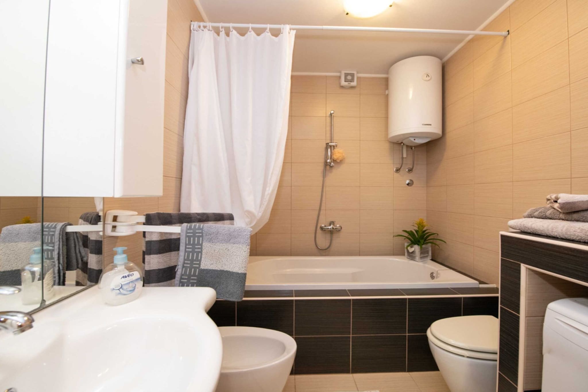 Elegant Opatija Apartments with Terrace  - One Bedroom Apartment with Terrace-Bathroom