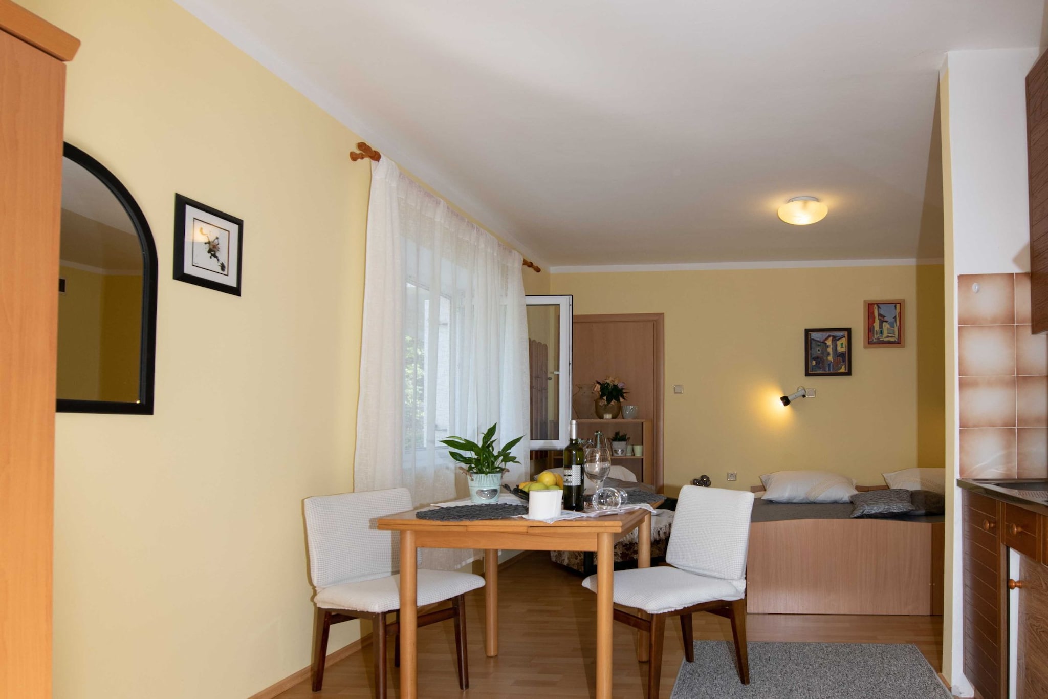 Elegant Opatija Apartments with Terrace - Studio Apartment with Terrace-Living room