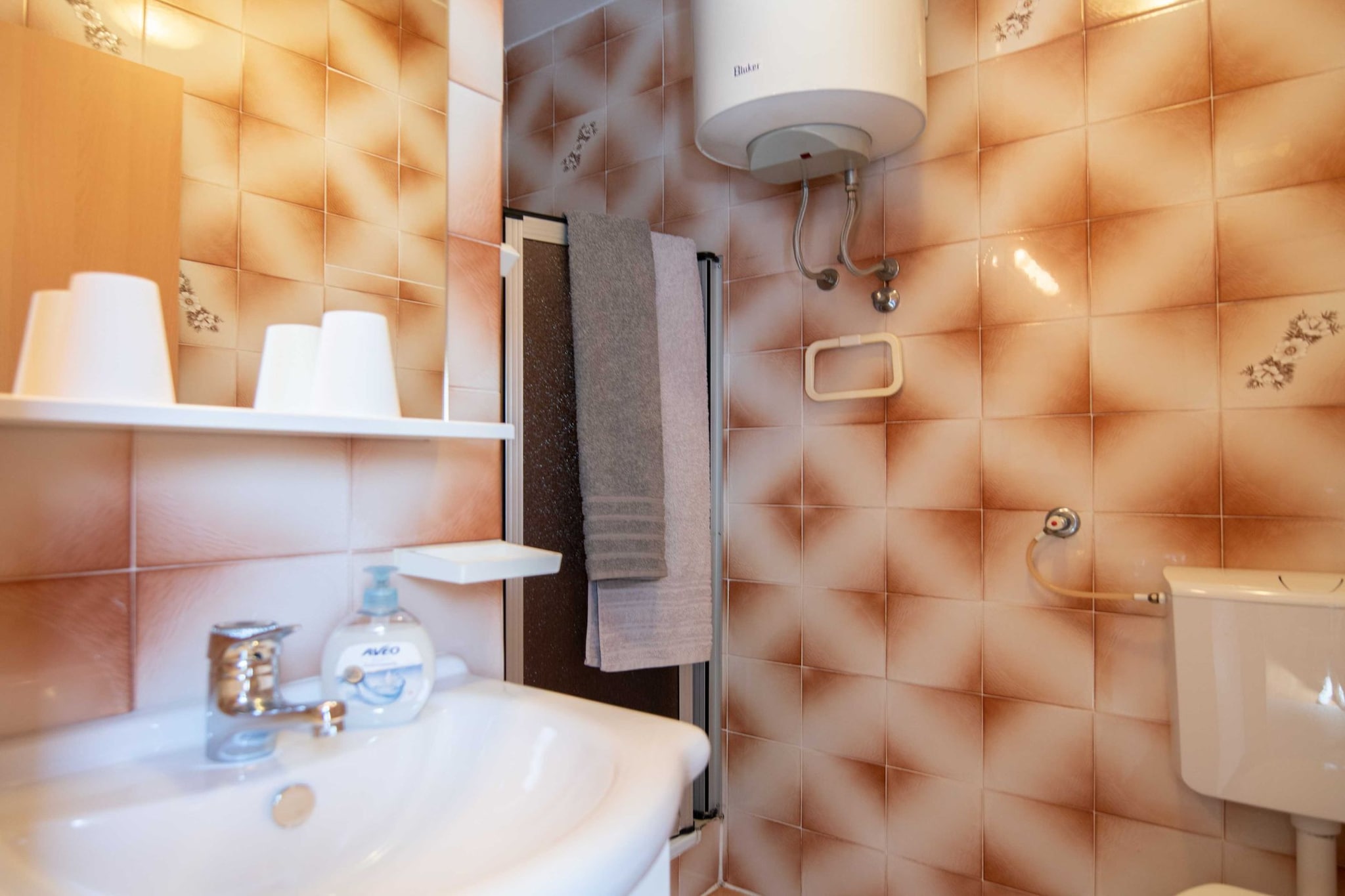 Elegant Opatija Apartments with Terrace - Studio Apartment with Terrace-Bathroom
