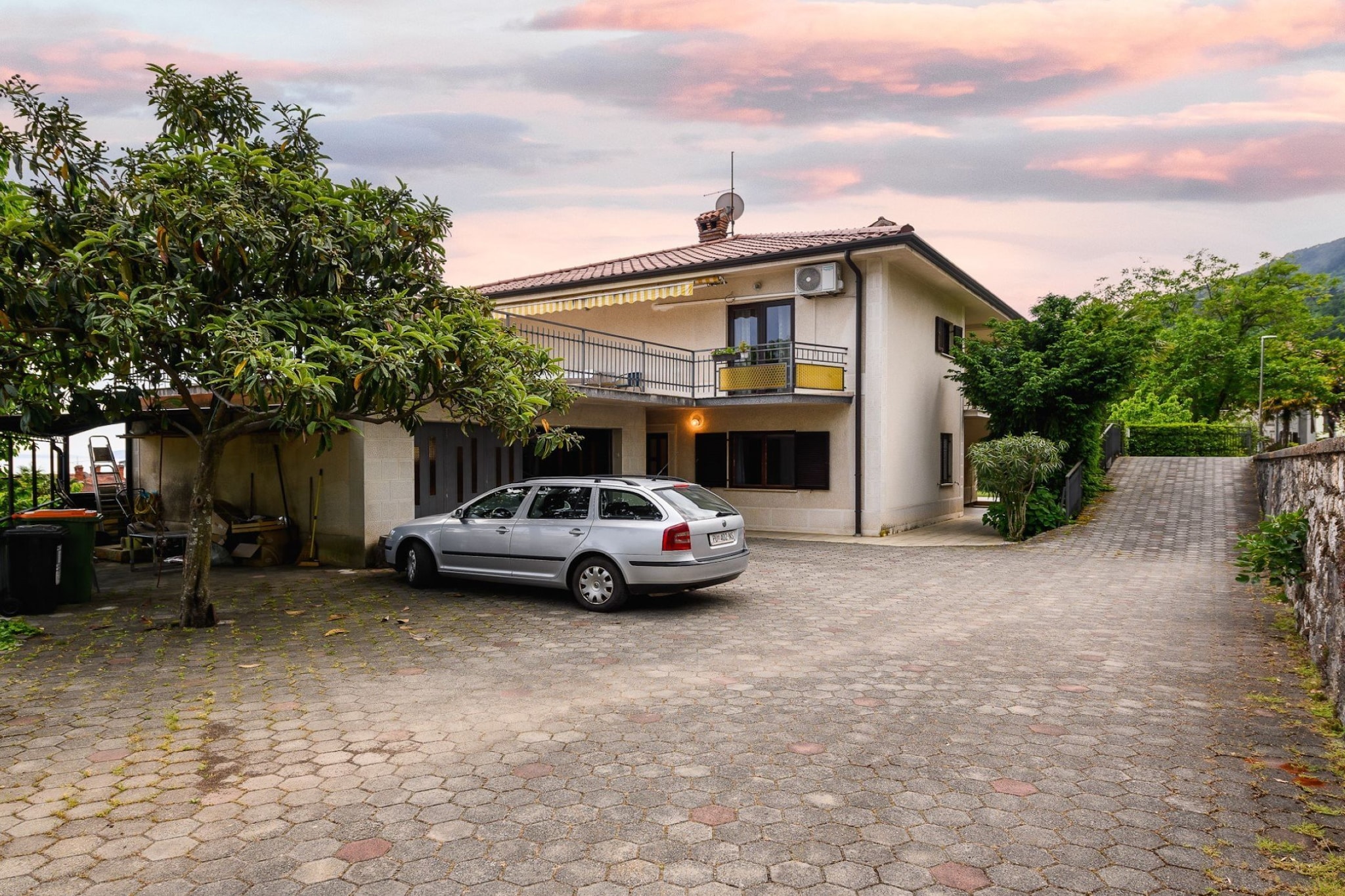 Charming Lovran Apartments with Wonderful Sea View - Two Bedroom Apartment-Außenbereich