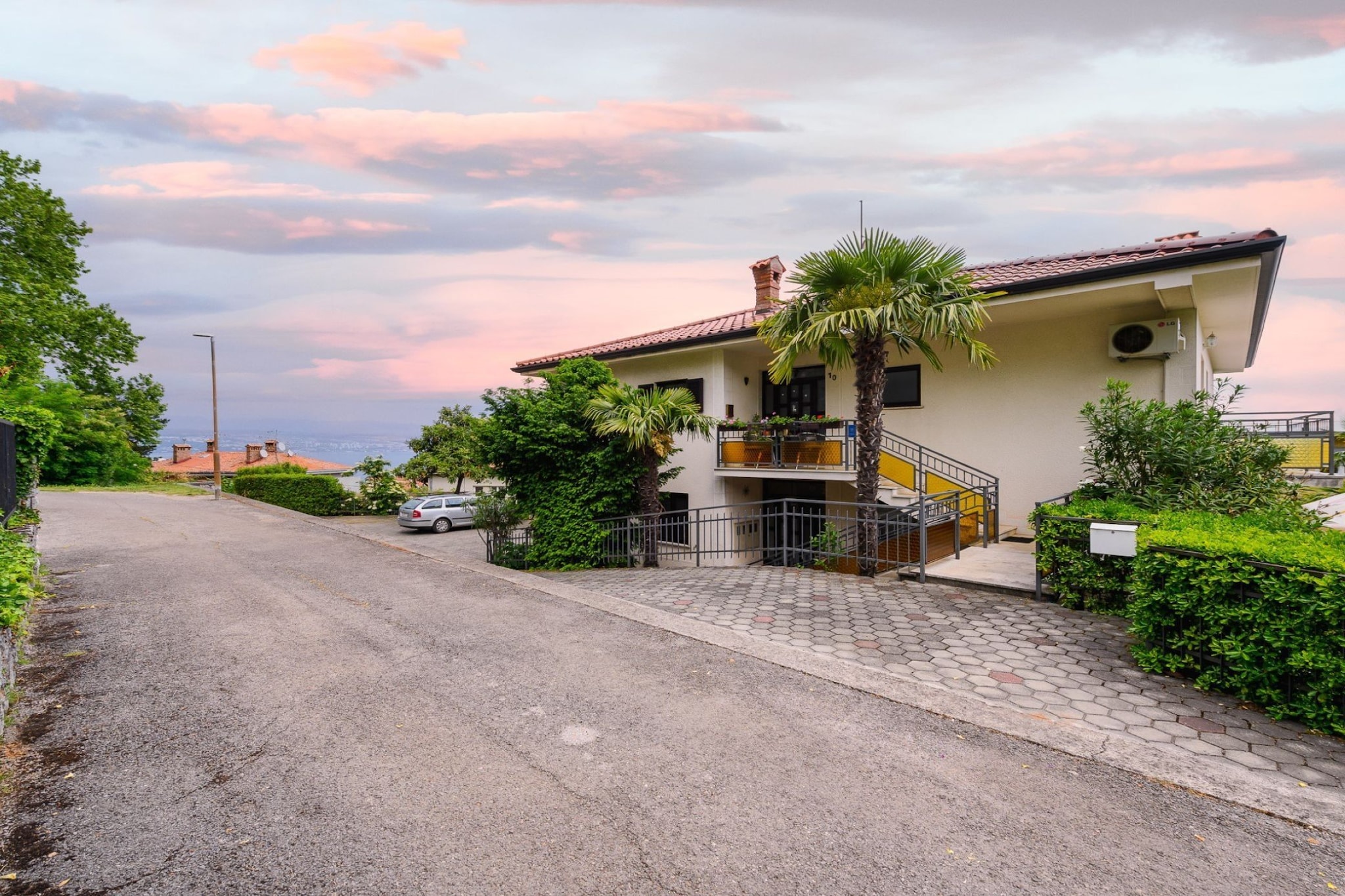 Charming Lovran Apartments with Wonderful Sea View - Two Bedroom Apartment-Außenbereich