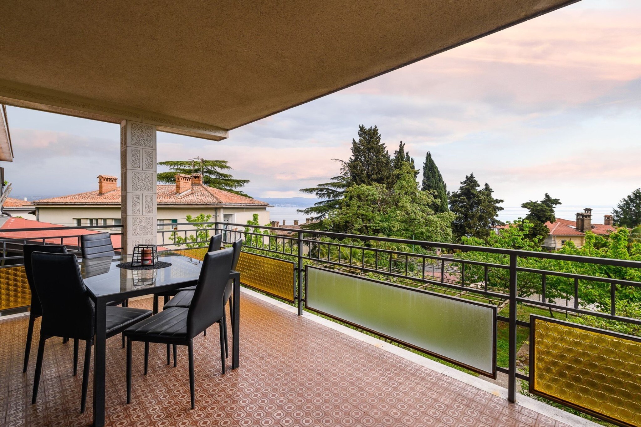 Charming Lovran Apartments with Wonderful Sea View - Two Bedroom Apartment-Außenbereich