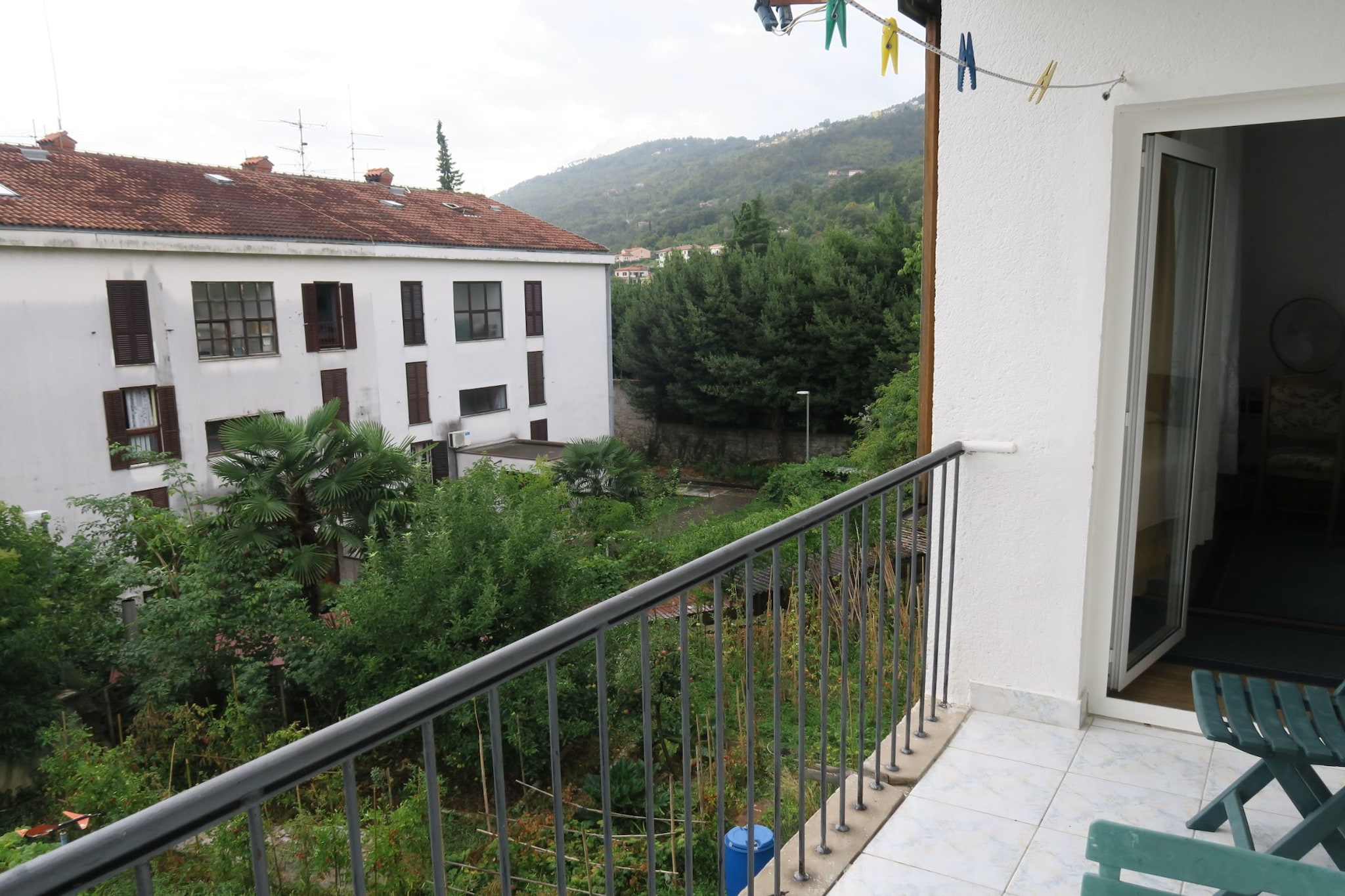 Cozy Lovran Apartment with Balcony - Two Bedroom Apartment with Sea View and Balcony-Terrassenbalkon