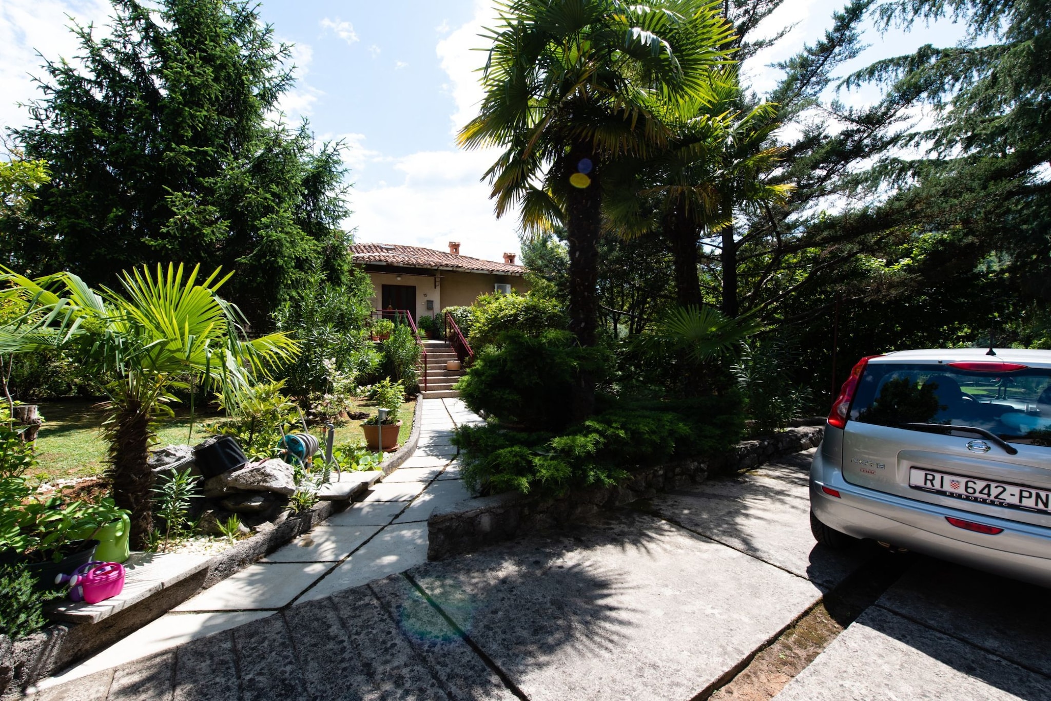 Elegant Lovran Apartment with Large Outdoor Area - One Bedroom Apartment with Sea View-Buitenlucht