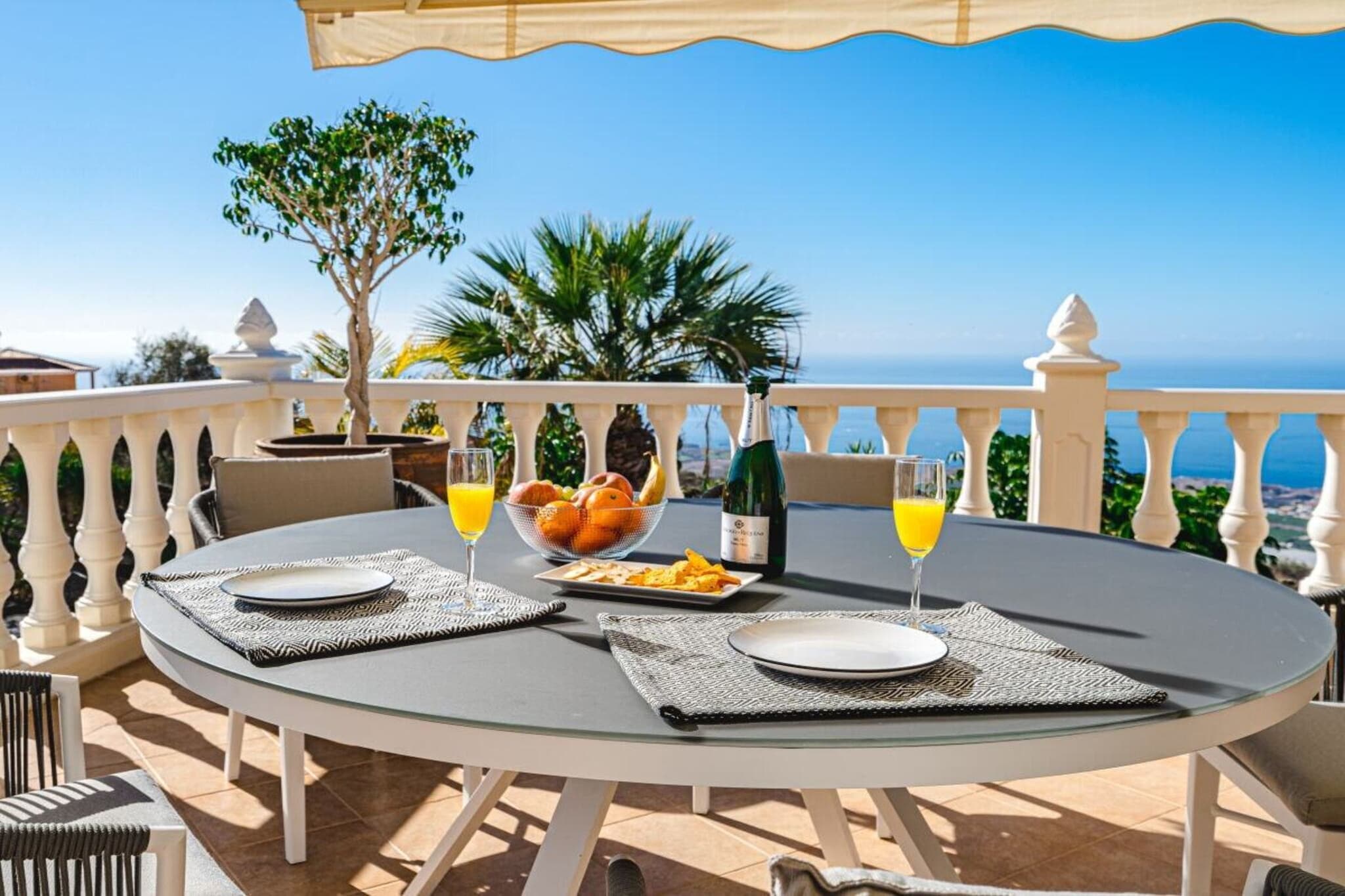 377942-Terrasbalkon