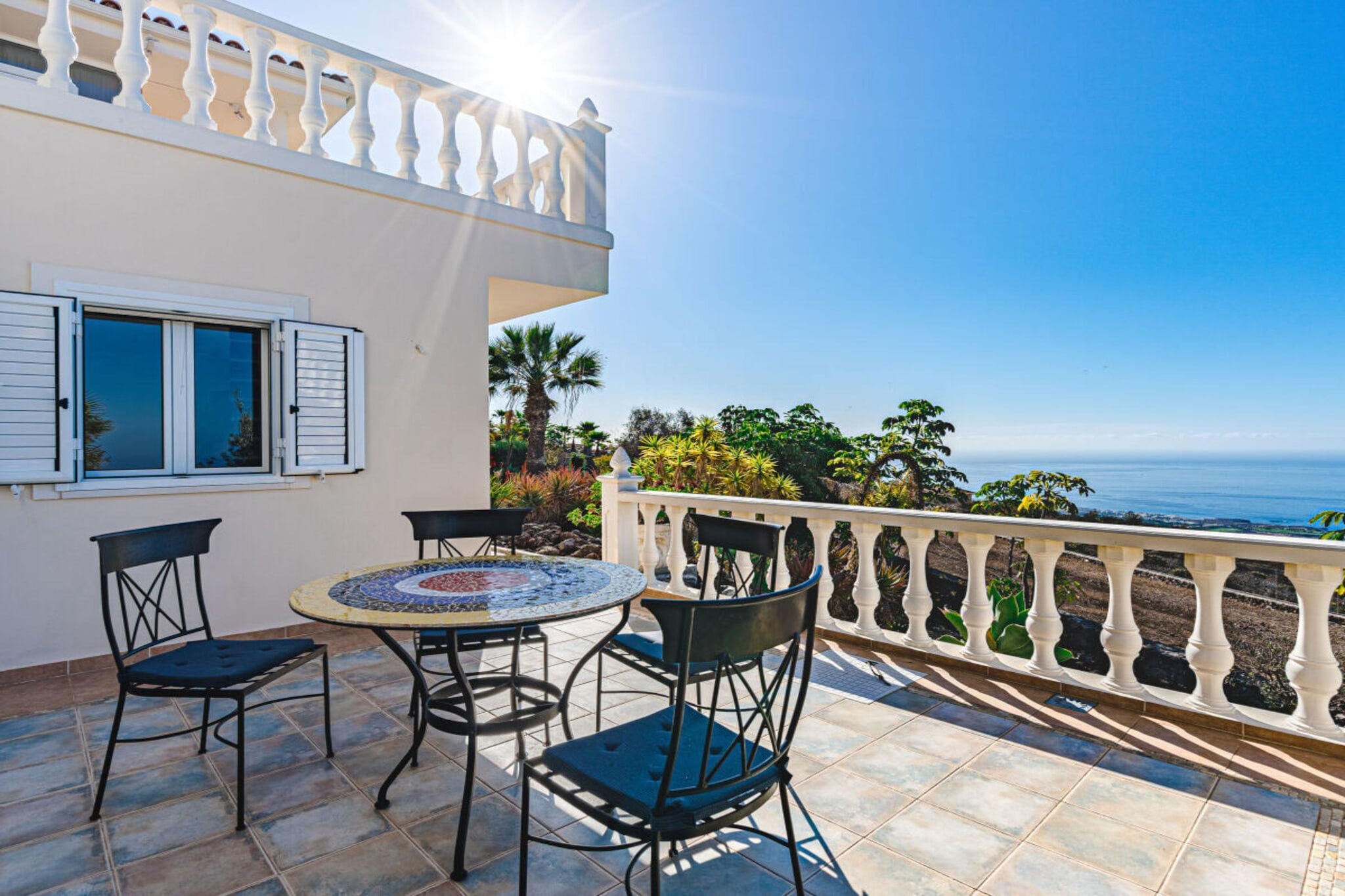 377942-Terrasbalkon