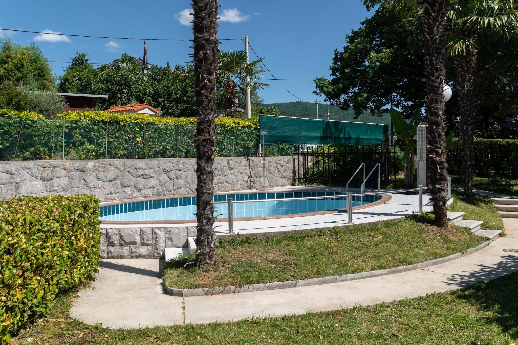 Charming Apartment with Sea Views and Shared Pool - One Bedroom Apartment