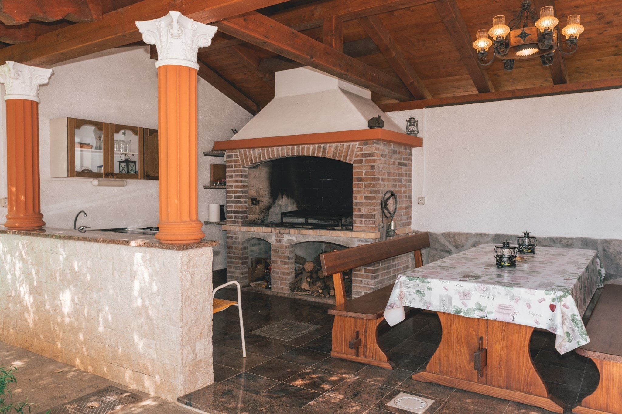 Charming Apartment with Sea Views and Shared Pool - One Bedroom Apartment