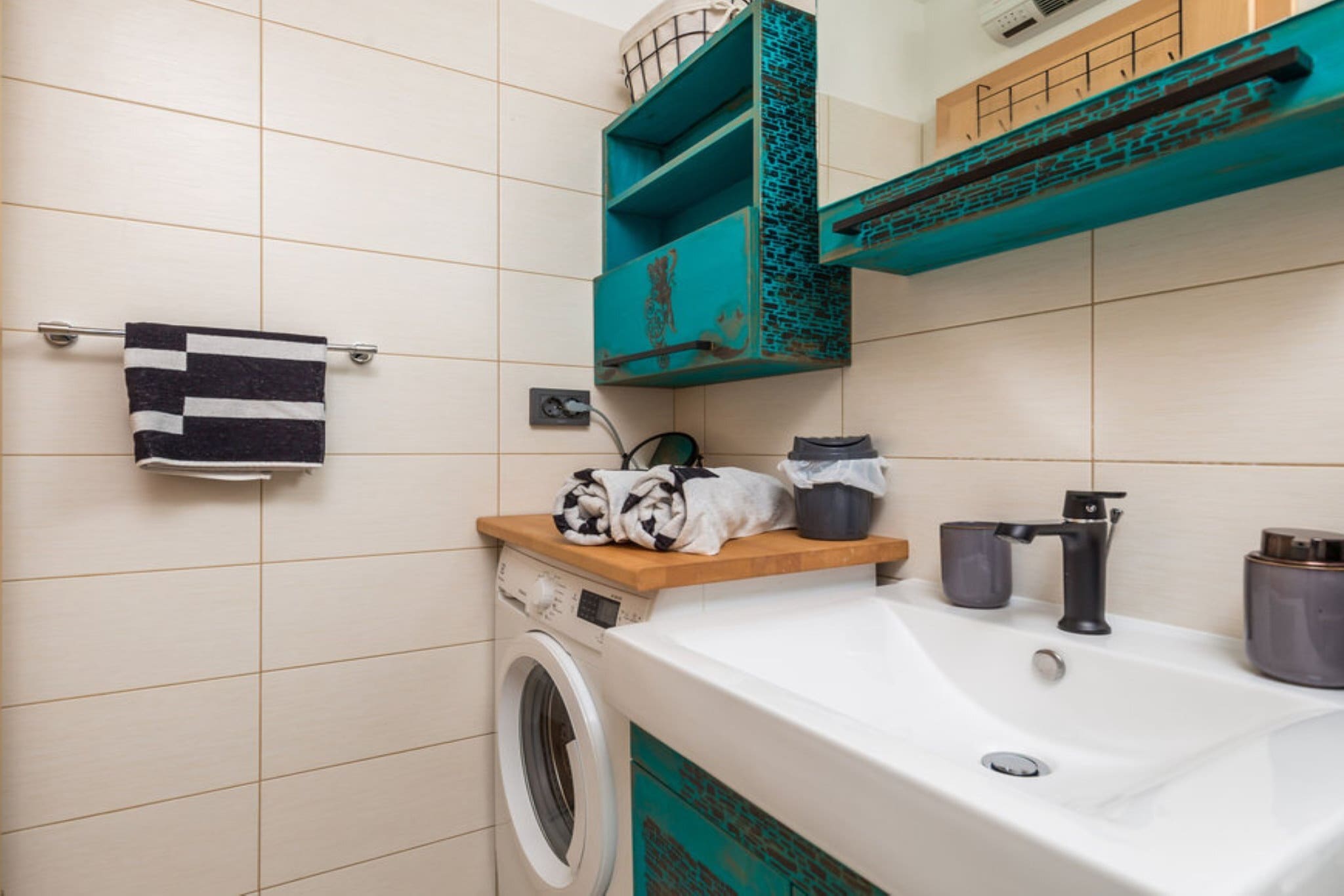 Luxury Rab Apartment with Terrace - One Bedroom Apartment with Terrace-Badkamer