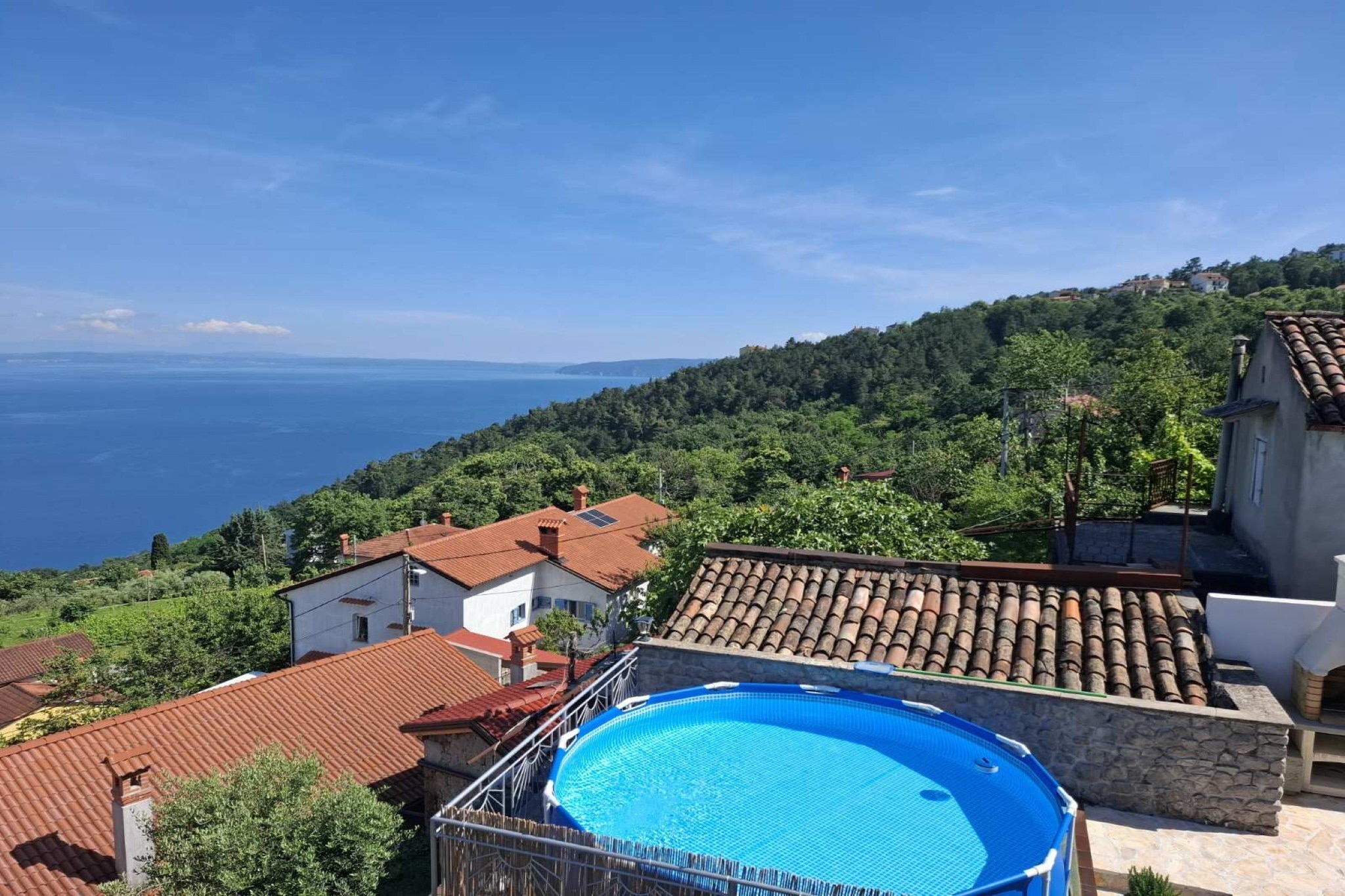 Cozy Lovran Apartment with Private Pool and Sea View - One Bedroom Apartment-Schwimmbad