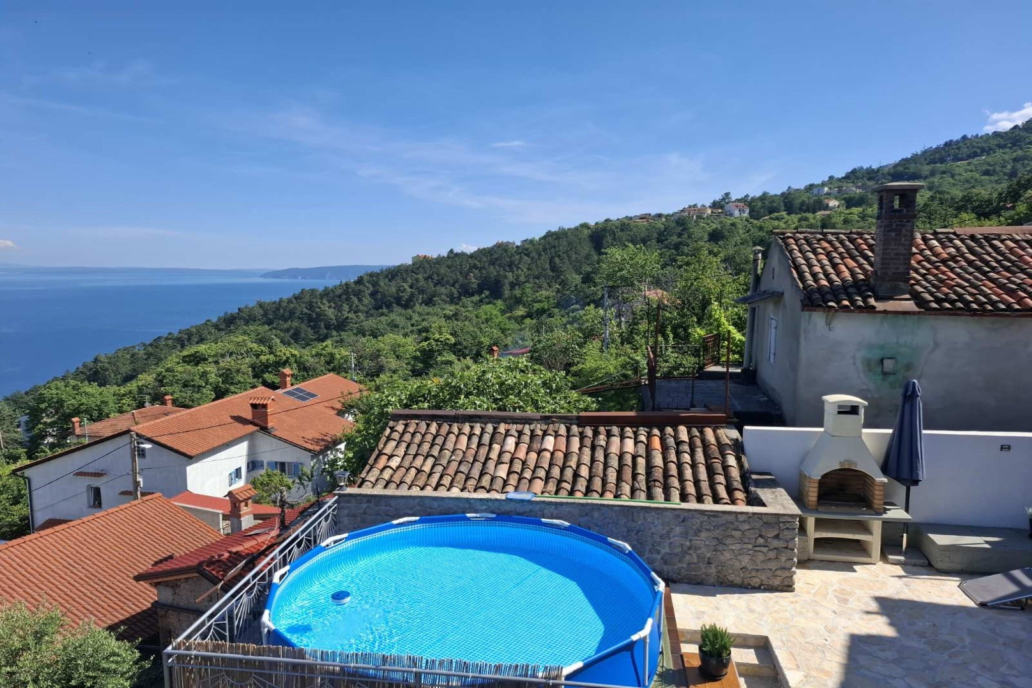 Cozy Lovran Apartment with Private Pool and Sea View - One Bedroom Apartment-Schwimmbad