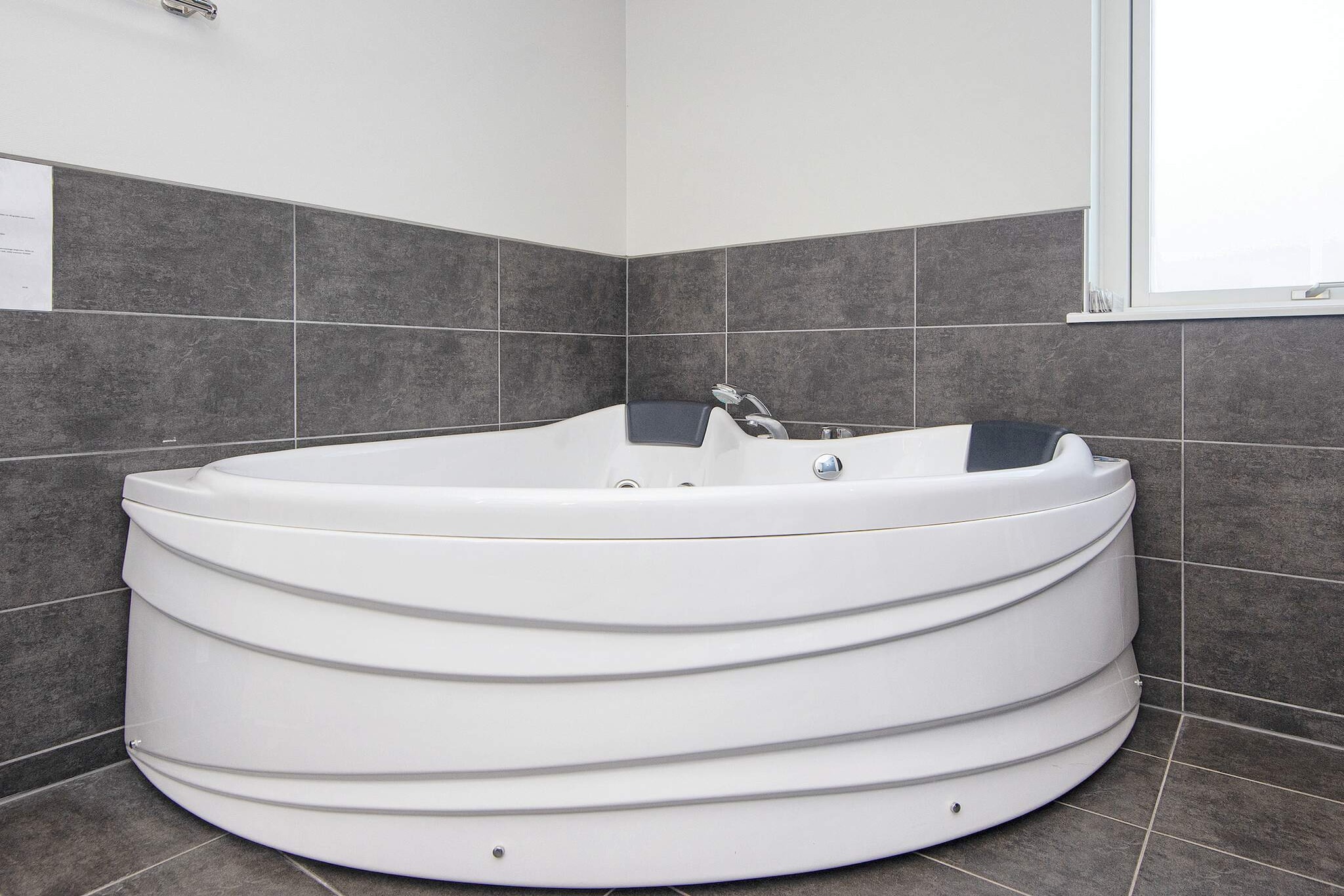 4 Sterne Ferienhaus in Sydals-By Traum - Wellnessbereich